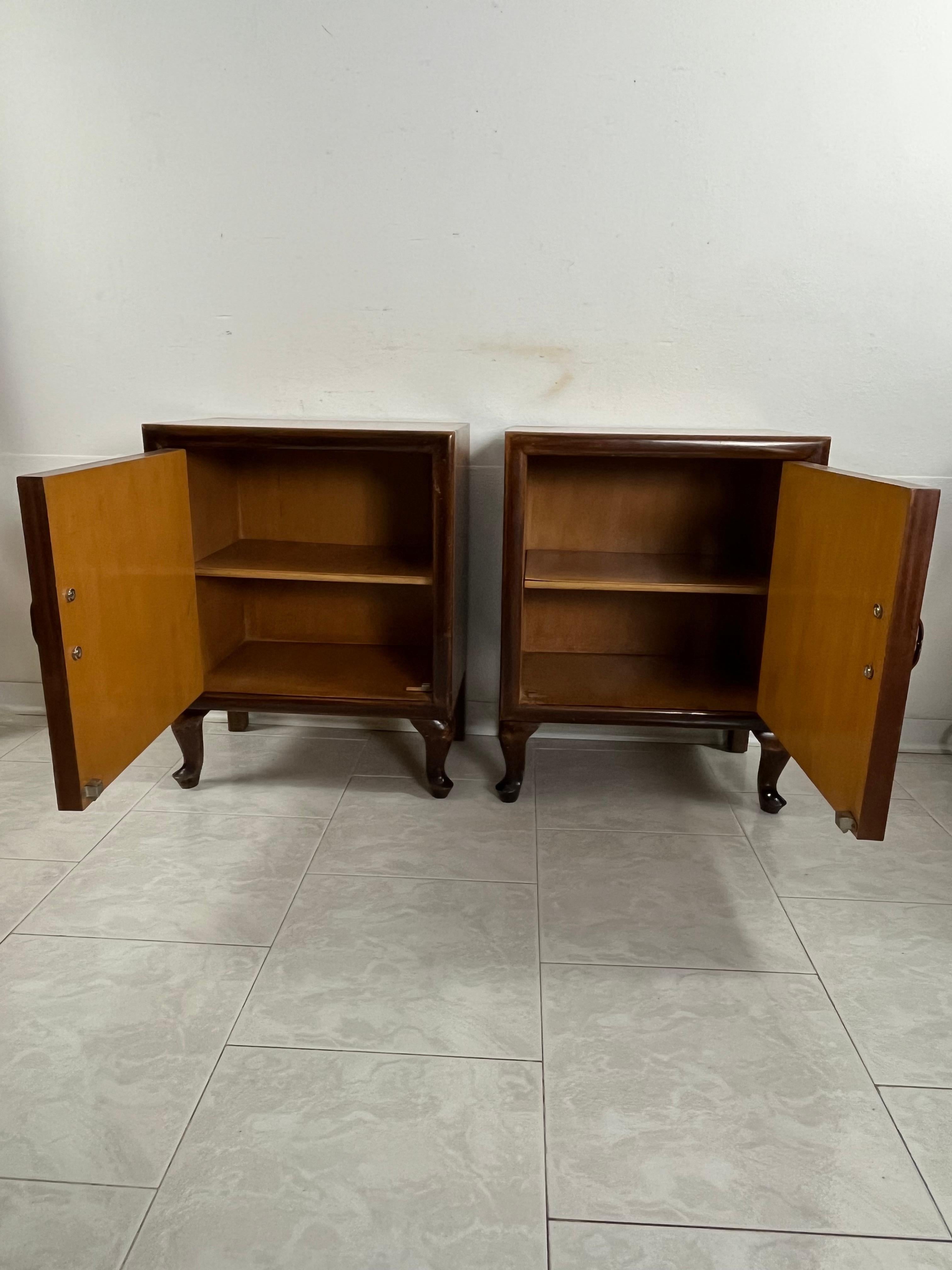 Set di 2 comodini Art Deco italiani, anni '40 In condizioni buone in vendita a Palermo, IT