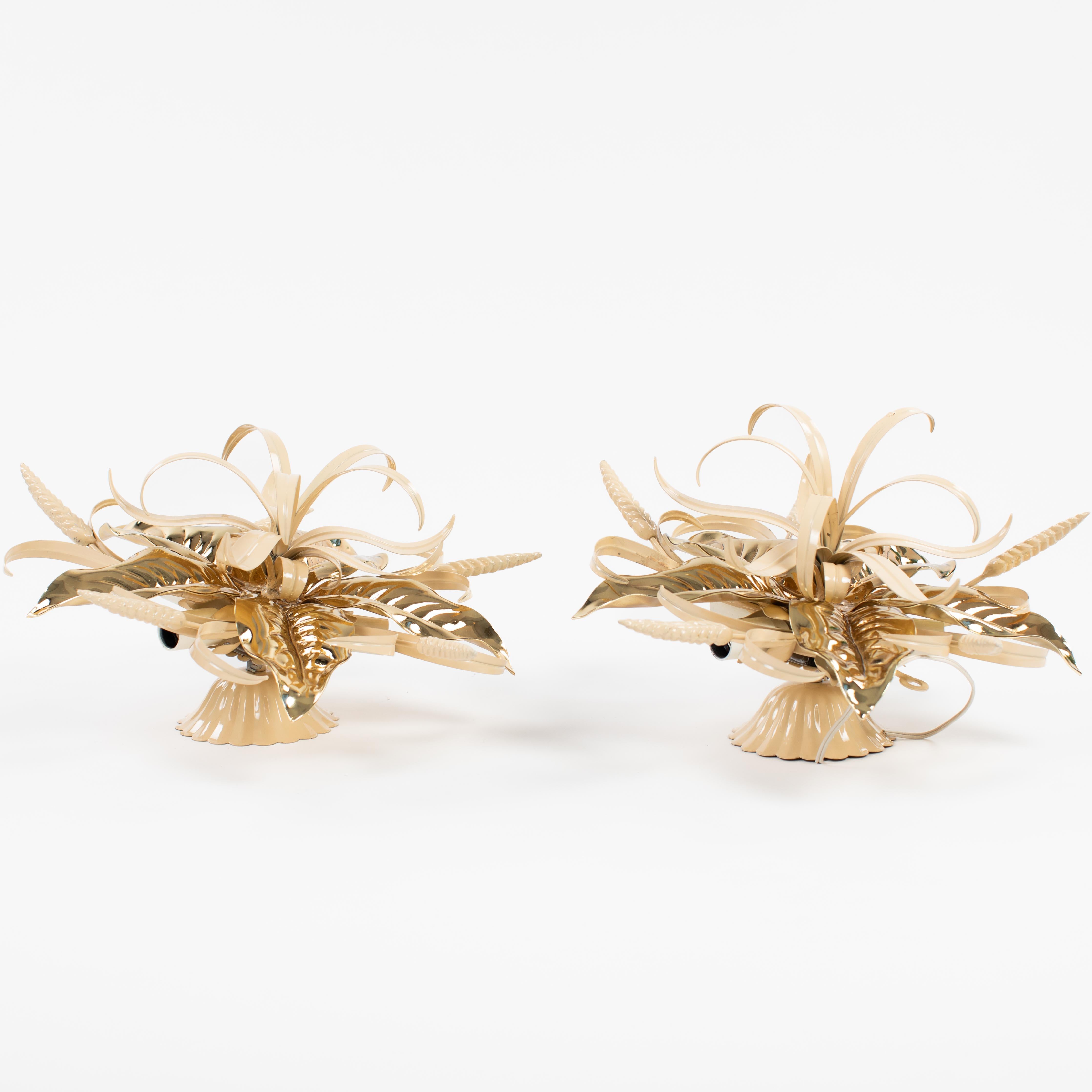 Ensemble de 2 appliques italiennes en métal laqué laiton Hans Kögl 'Wheat & Leaves', 1960s en vente 3