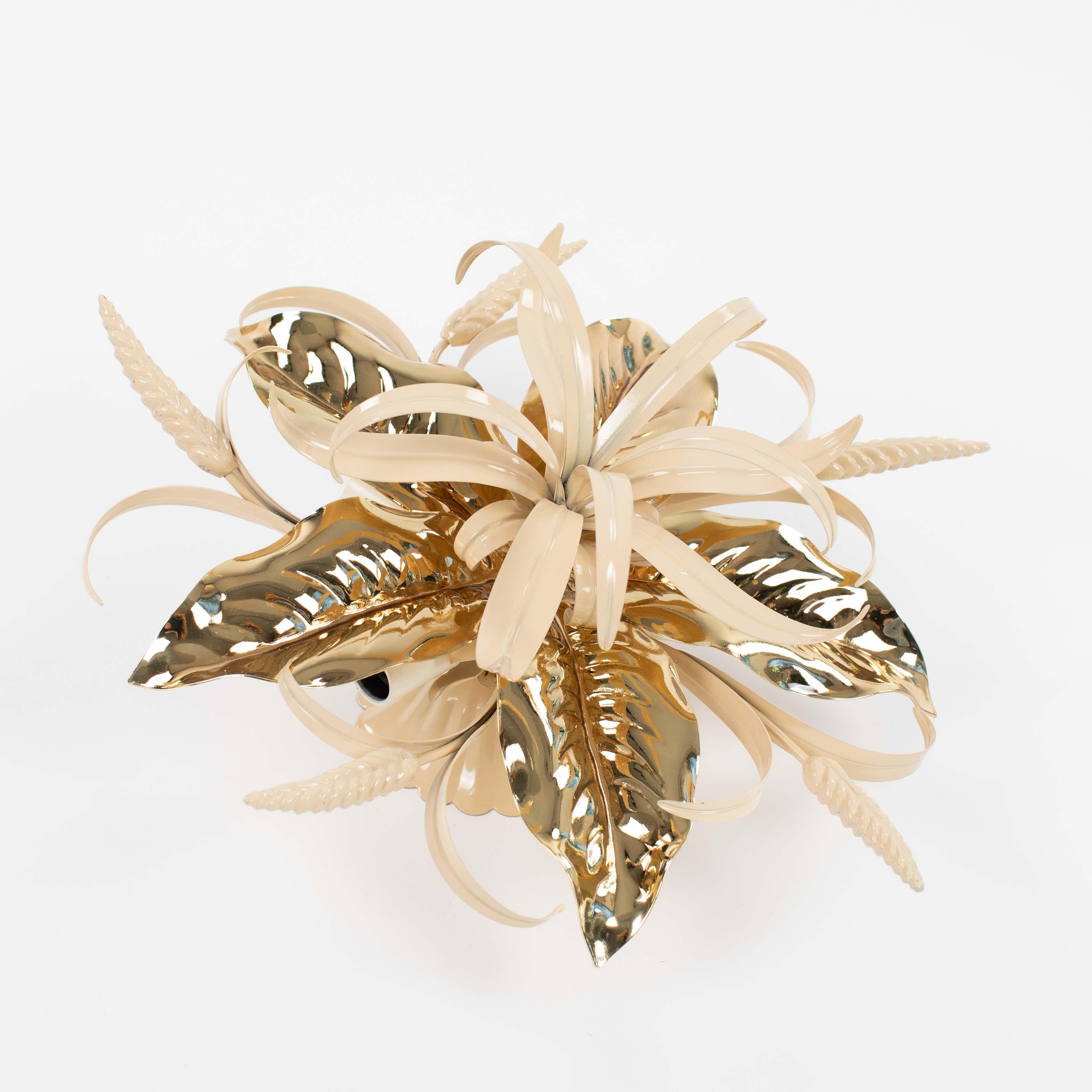 Ensemble de 2 appliques italiennes en métal laqué laiton Hans Kögl 'Wheat & Leaves', 1960s en vente 5