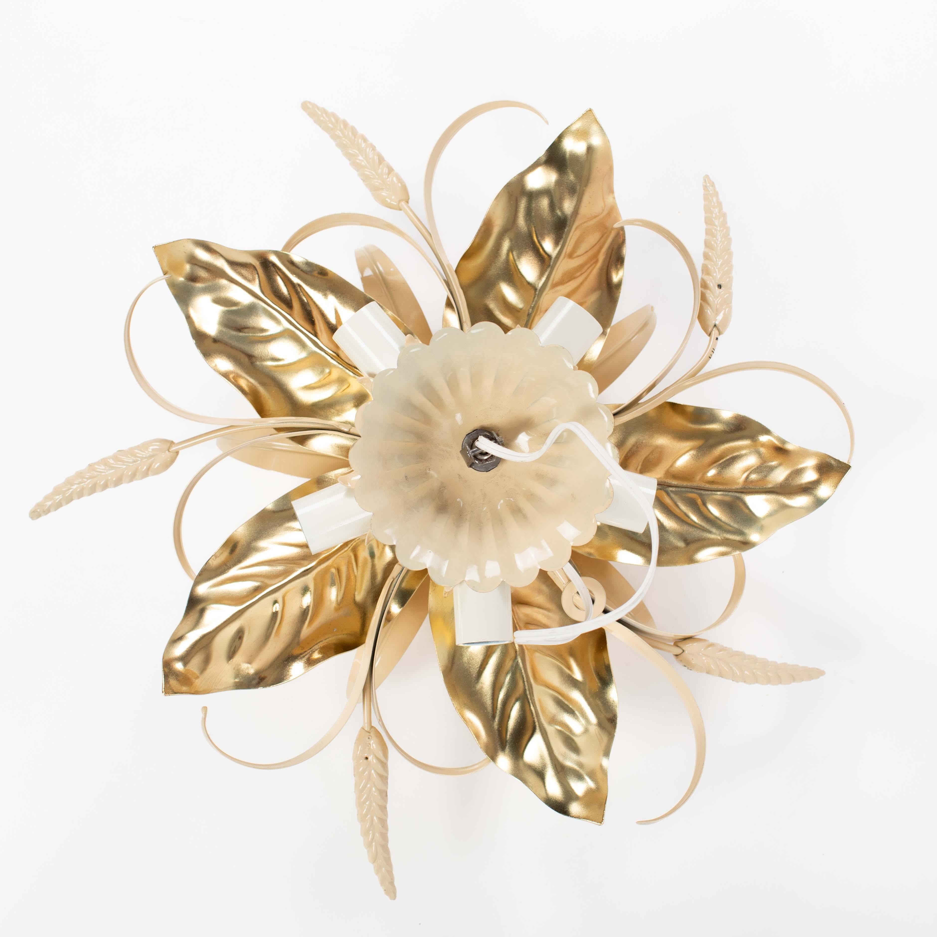 Ensemble de 2 appliques italiennes en métal laqué laiton Hans Kögl 'Wheat & Leaves', 1960s en vente 7