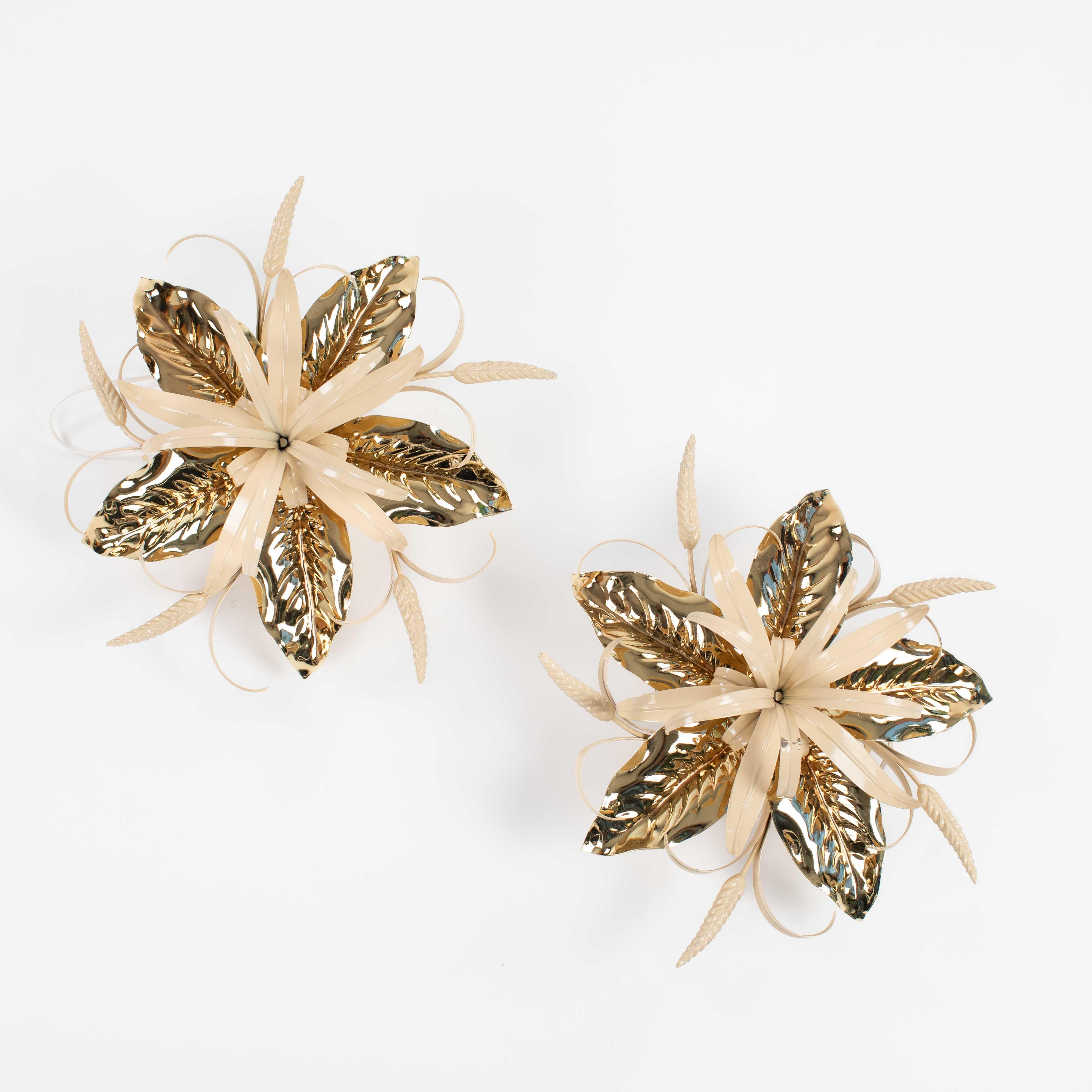 Métal Ensemble de 2 appliques italiennes en métal laqué laiton Hans Kögl 'Wheat & Leaves', 1960s en vente