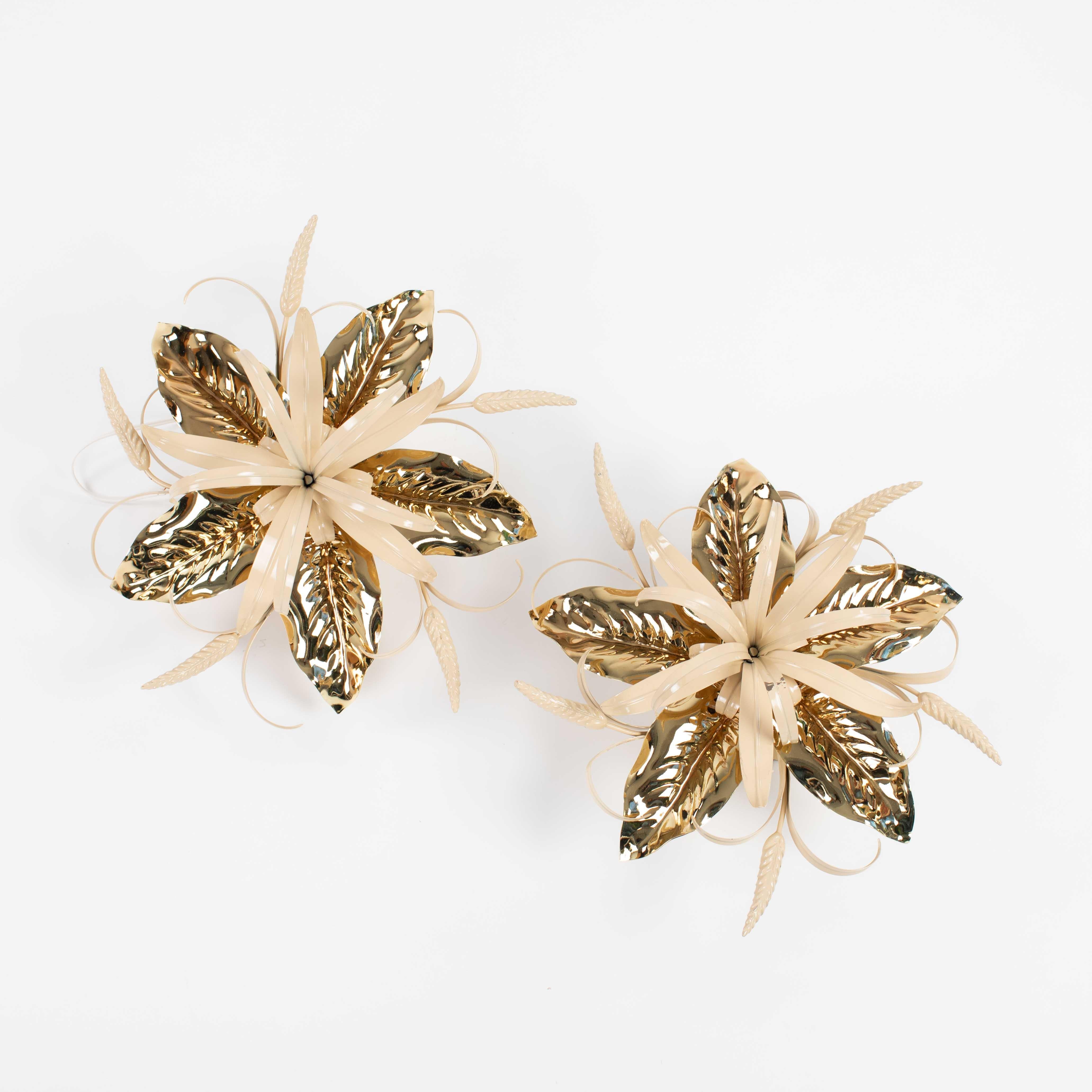 Ensemble de 2 appliques italiennes en métal laqué laiton Hans Kögl 'Wheat & Leaves', 1960s en vente 1