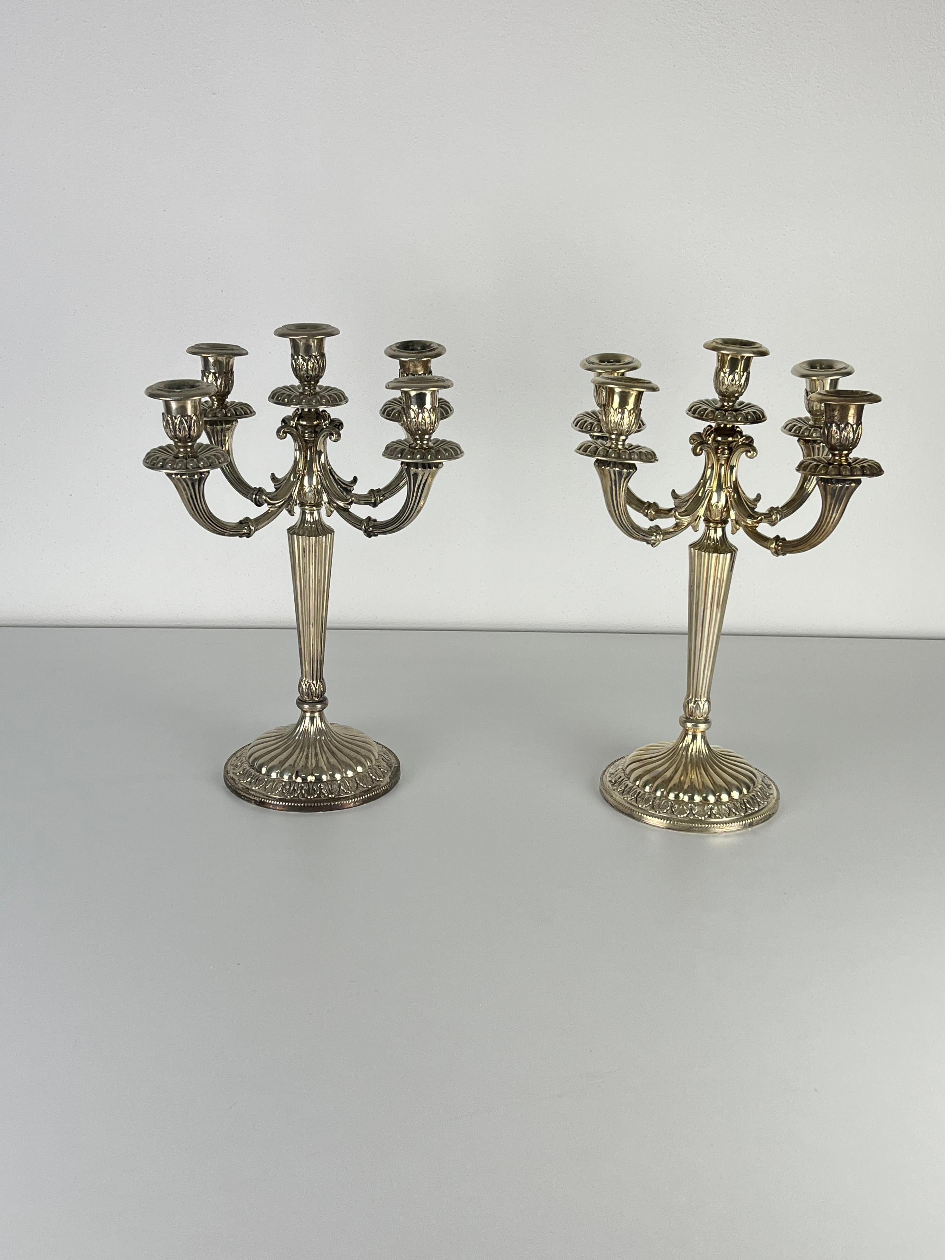Set di 2 candelabri italiani in argento 800 a 5 fiamme, anni '80 in vendita 6