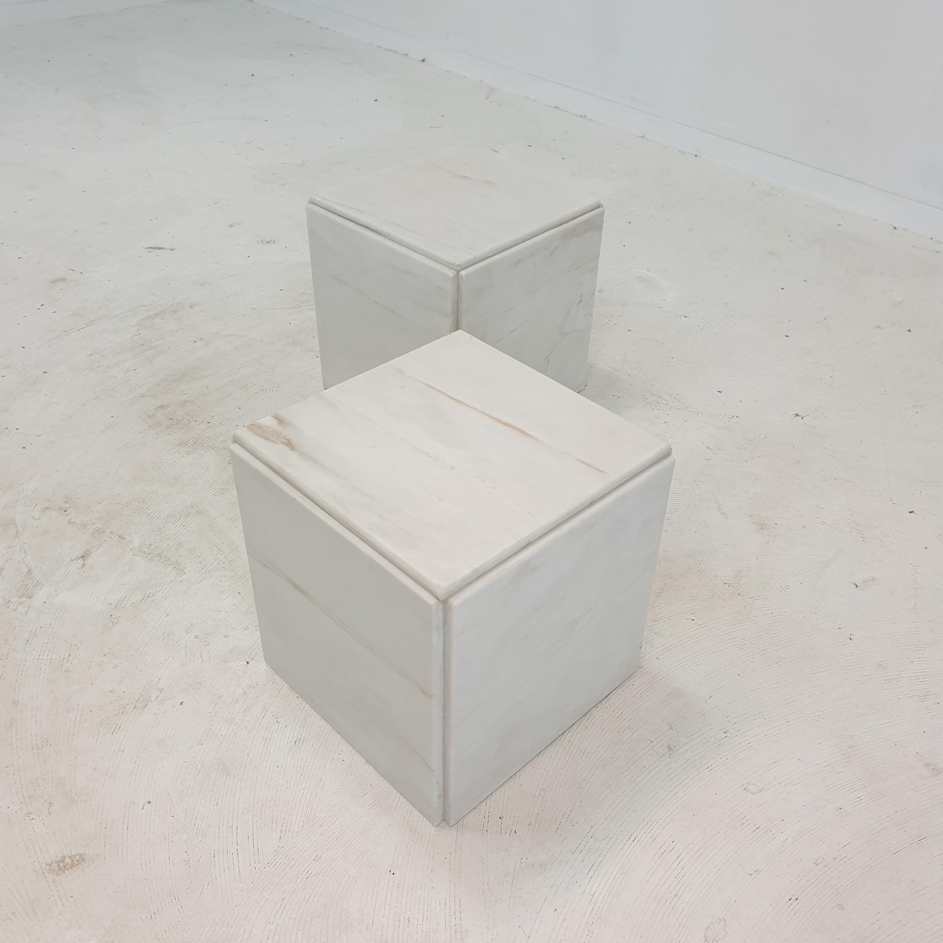 Set of 2 Italian Marble Pedestals or Side Tables, 1980's For Sale 4