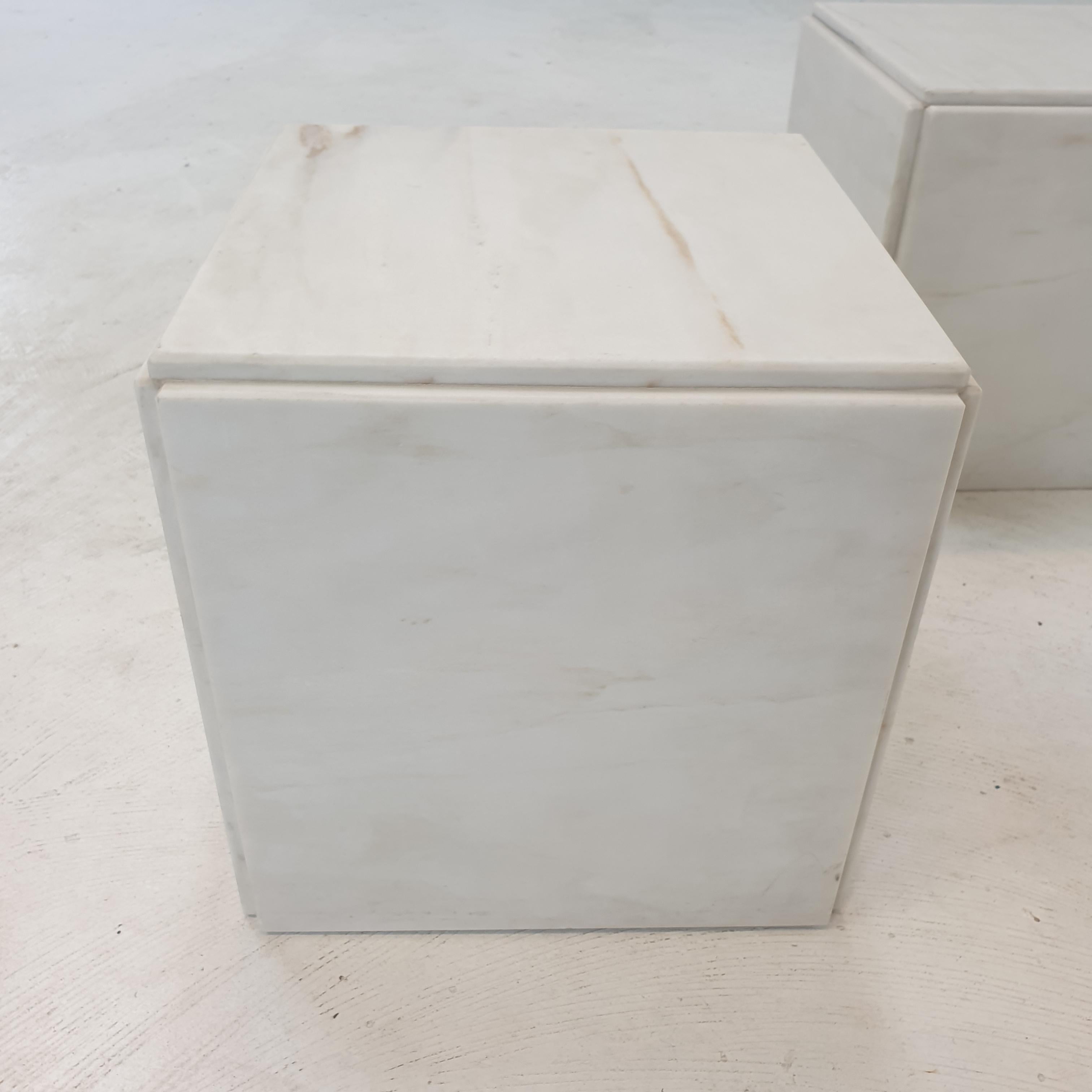 Set of 2 Italian Marble Pedestals or Side Tables, 1980's For Sale 8