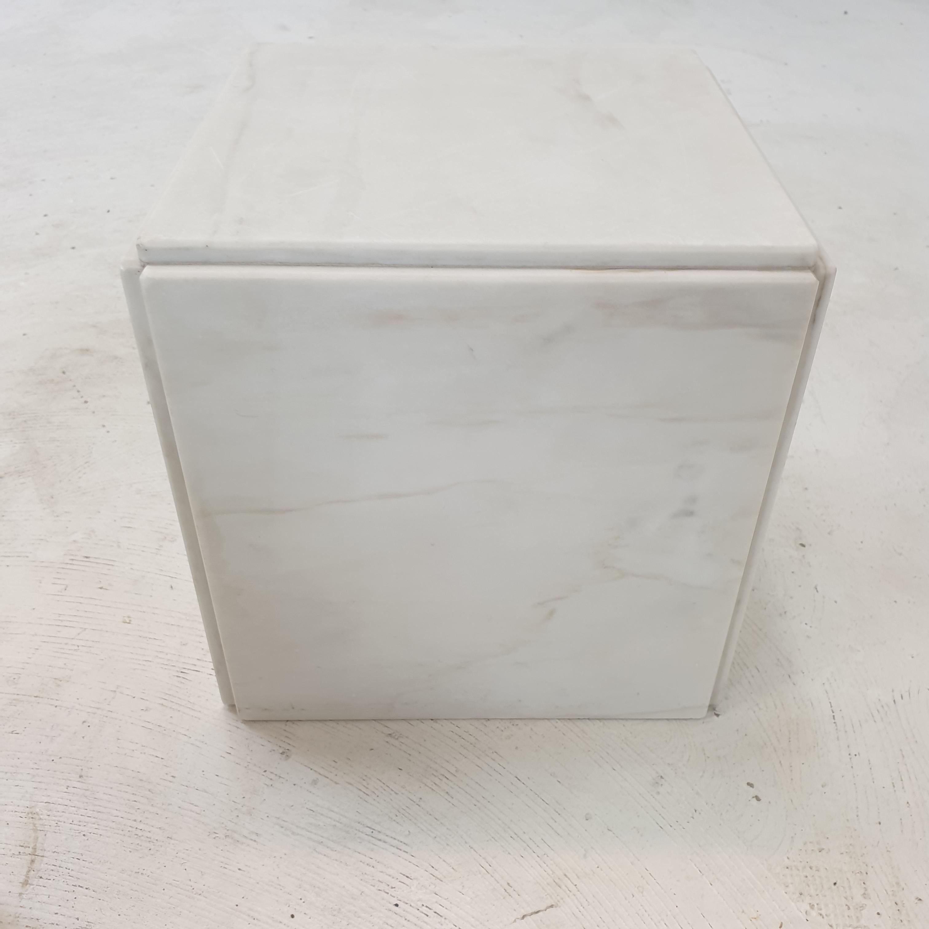 Set of 2 Italian Marble Pedestals or Side Tables, 1980's For Sale 9