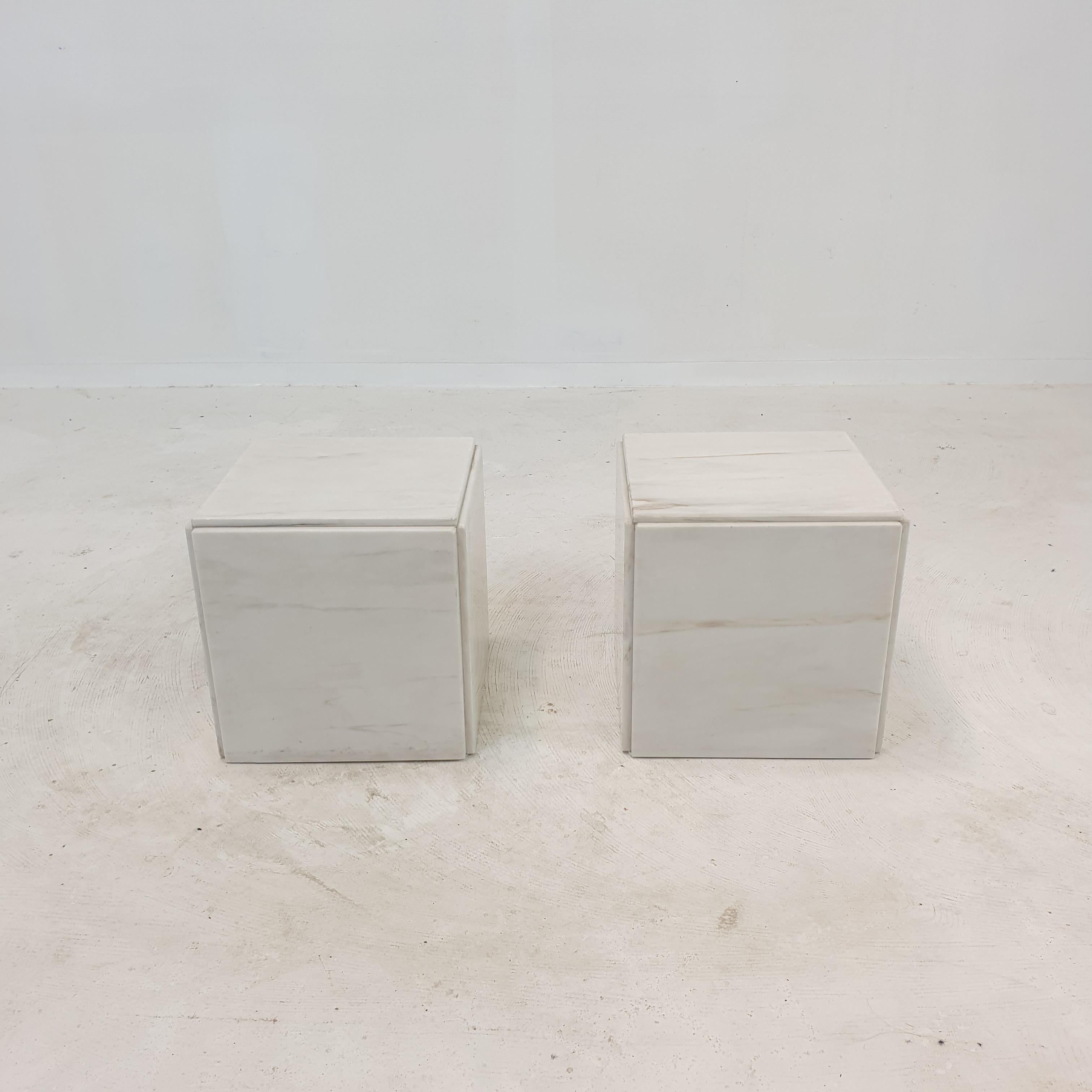 Very nice set of 2 Italian side tables or pedestals, fabricated in the early 80's.

They are handcrafted out of beautiful Carrara Marble.

They have the normal traces of use, see the pictures. 

We work with professional packers and shippers,