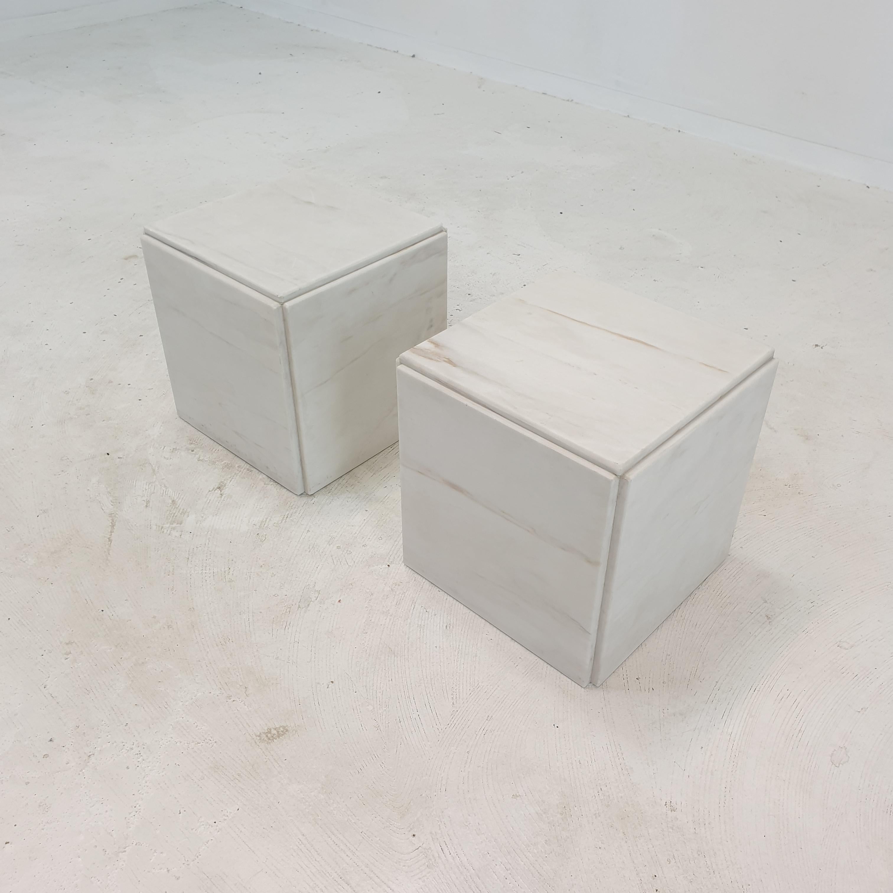 Carrara Marble Set of 2 Italian Marble Pedestals or Side Tables, 1980's For Sale