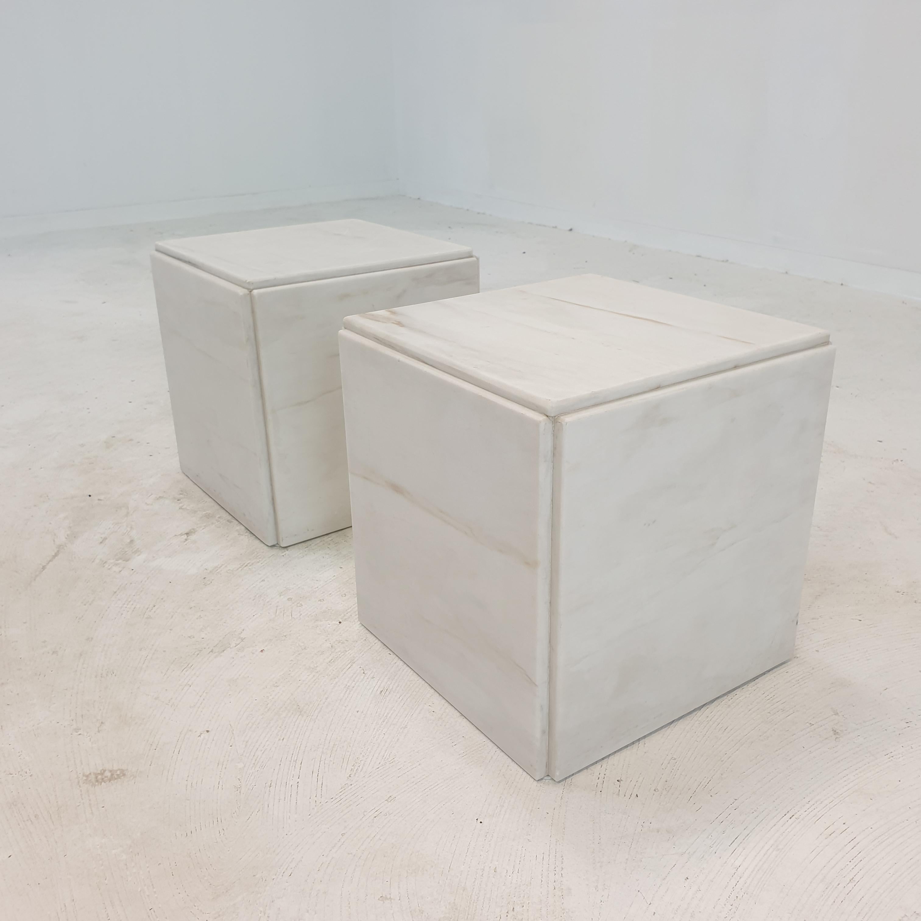 Set of 2 Italian Marble Pedestals or Side Tables, 1980's For Sale 1