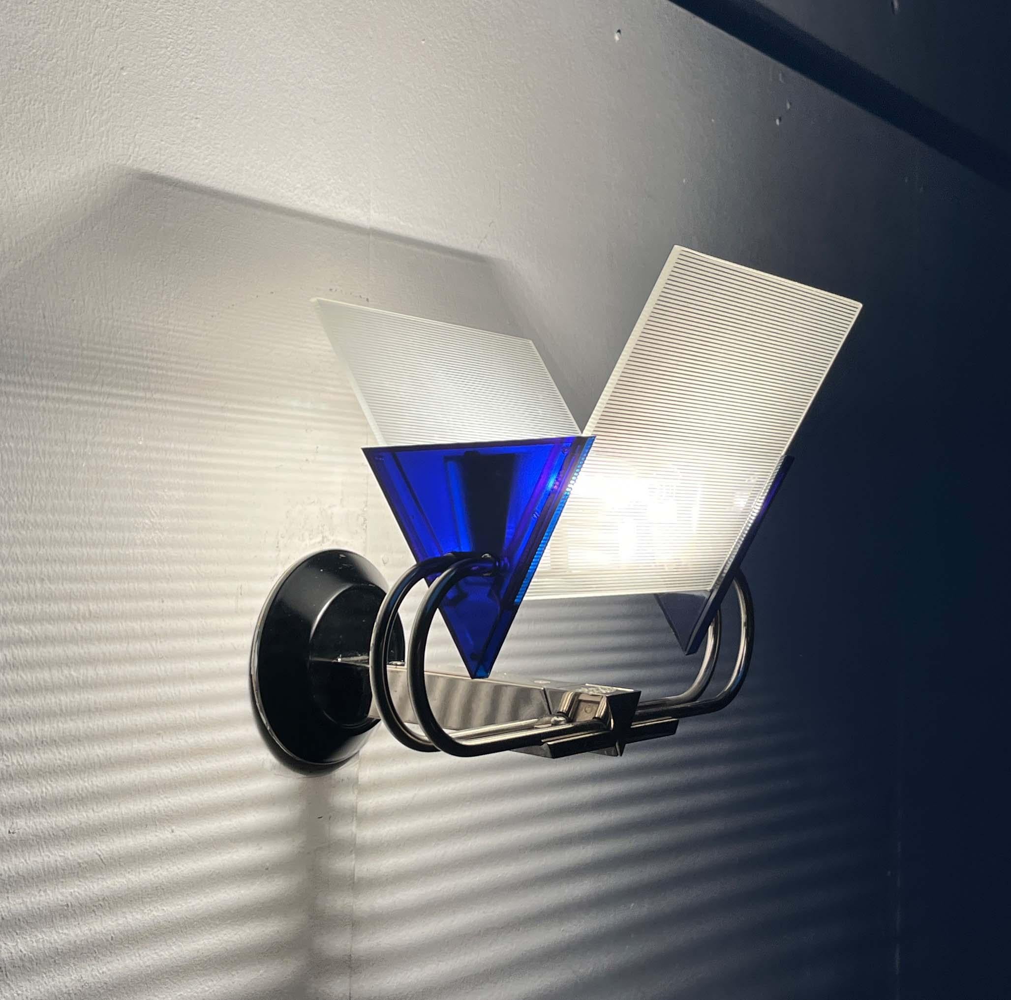 Juego de 2 apliques italianos postmodernos de murana Perry King S. Miranda Arteluce Años 80 en venta 9