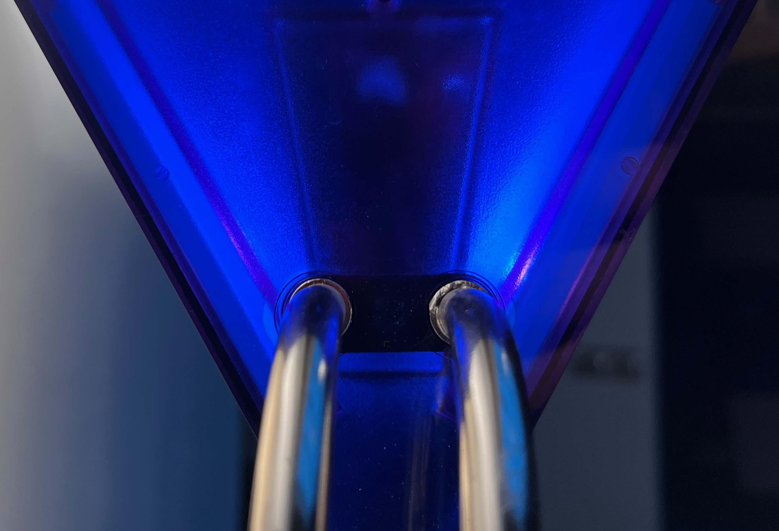 Juego de 2 apliques italianos postmodernos de murana Perry King S. Miranda Arteluce Años 80 en venta 13