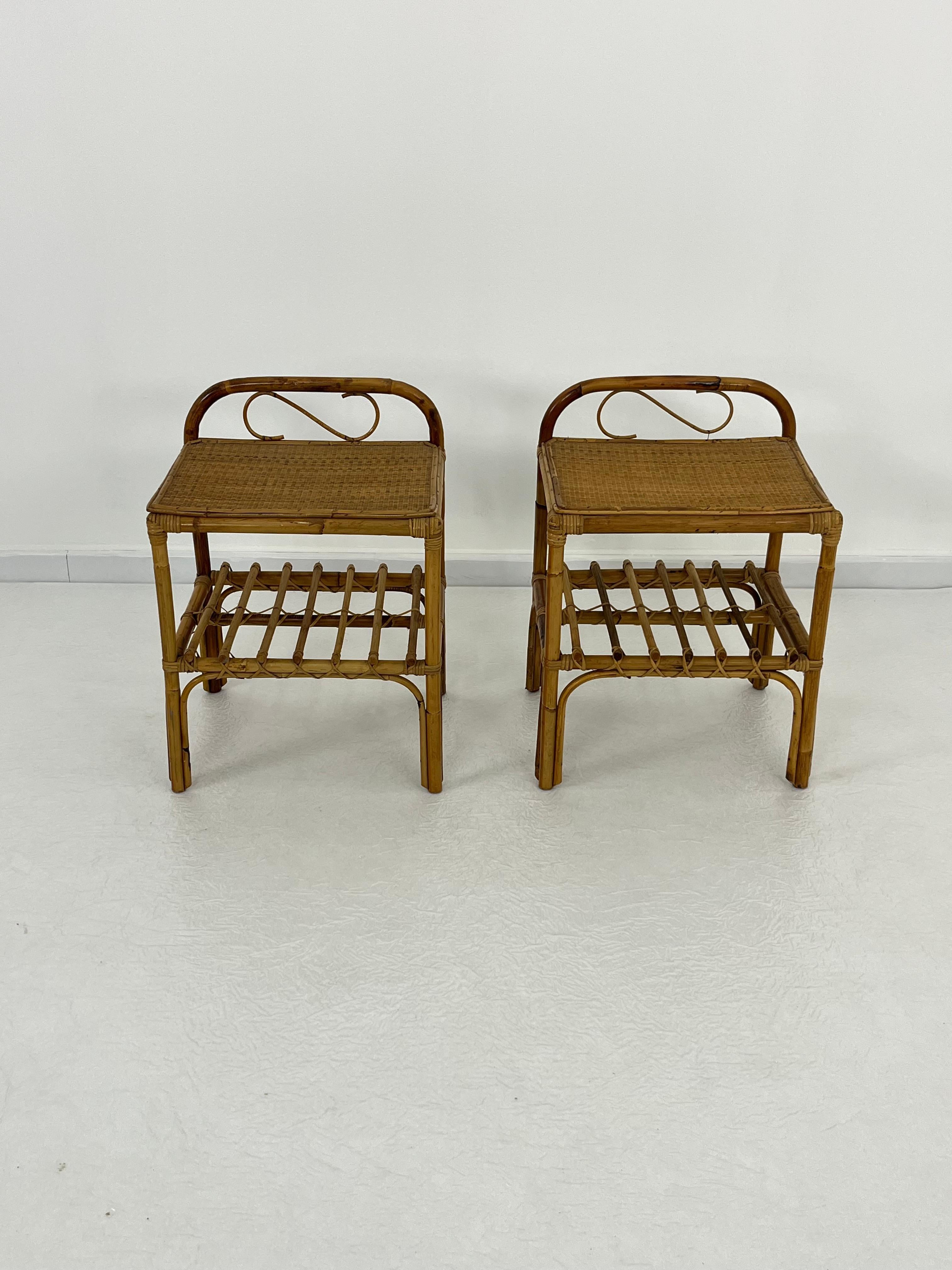 Set di 2 comodini italiani in rattan e bambù, anni '60 In condizioni buone in vendita a Palermo, IT