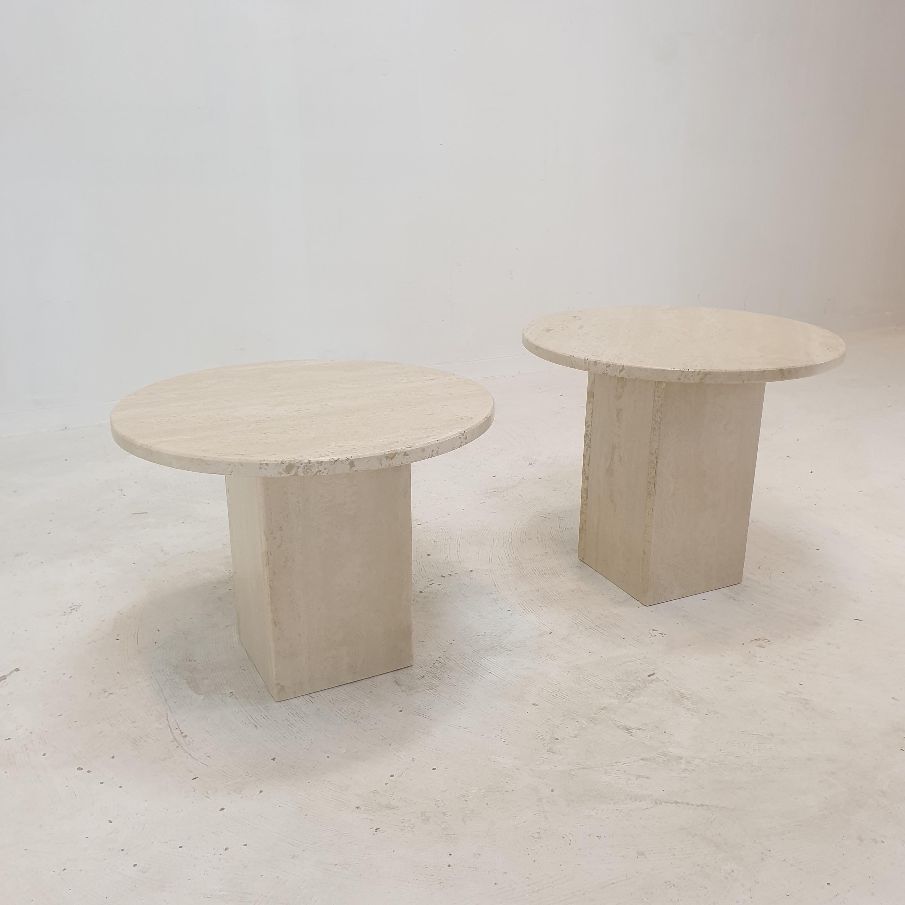 Set of 2 Italian Travertine Coffee or Side Tables, 1980s In Good Condition In Oud Beijerland, NL