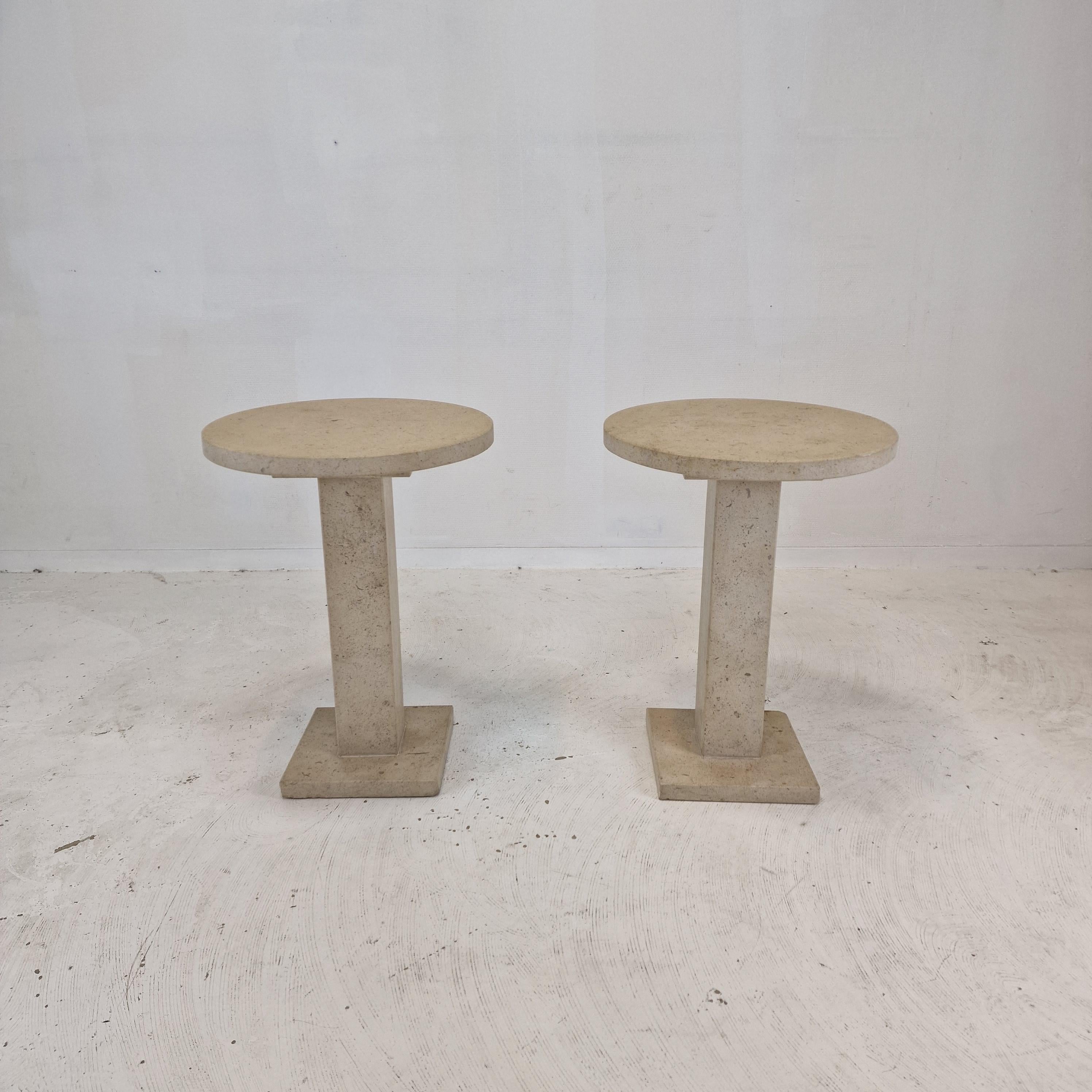 Stunning set of 2 travertine pedestals, fabricated in Italy in the 80s.

This timeless set can be a sculptural piece of art or it can beautifully display whatever object rests upon it. 

We work with professional packers and shippers, we can