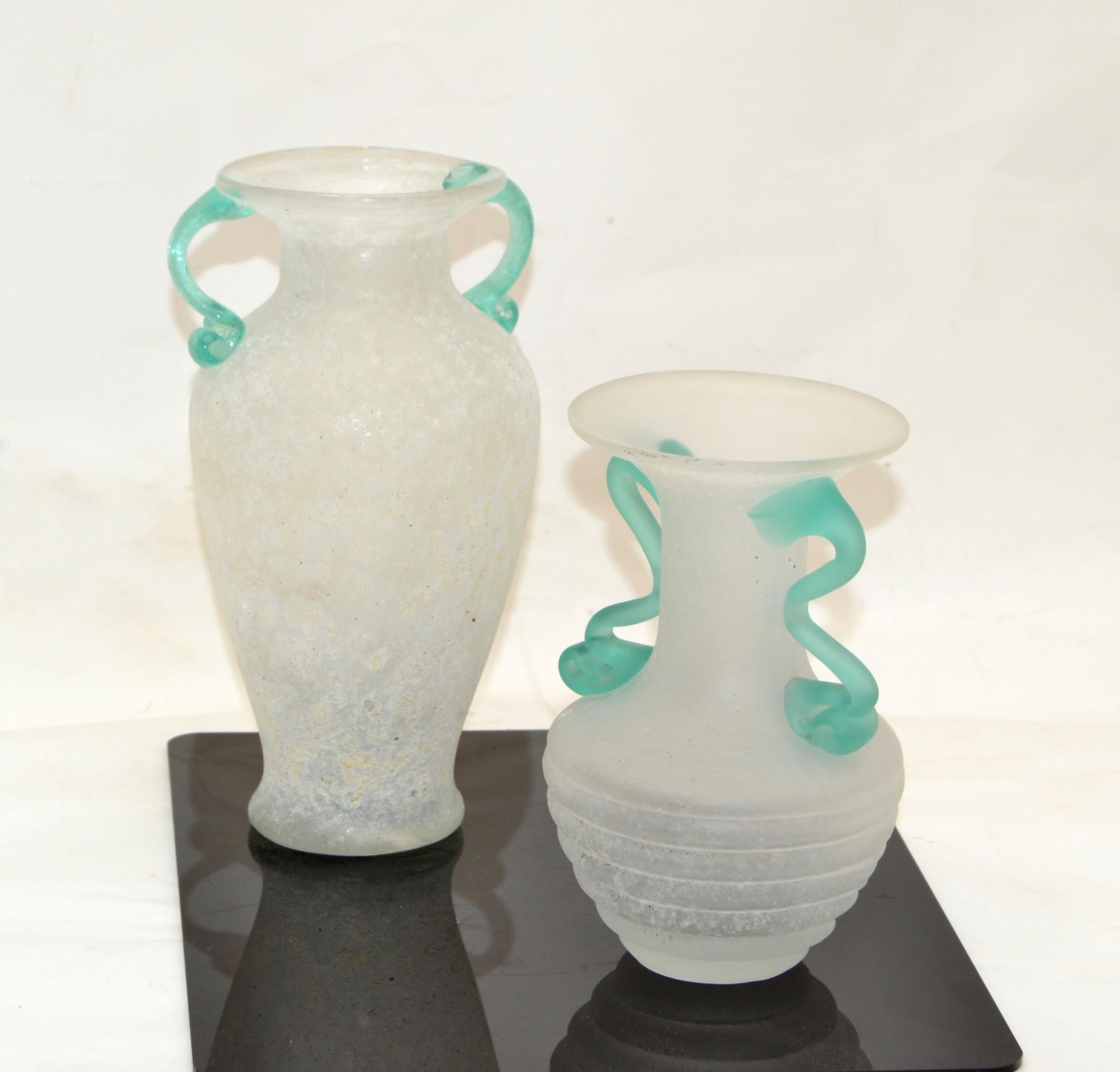 Hand-Crafted Set of 2 Italian White & Mint Green Scavo Glass Wheat Vases, Vessel, Italy 1980 For Sale