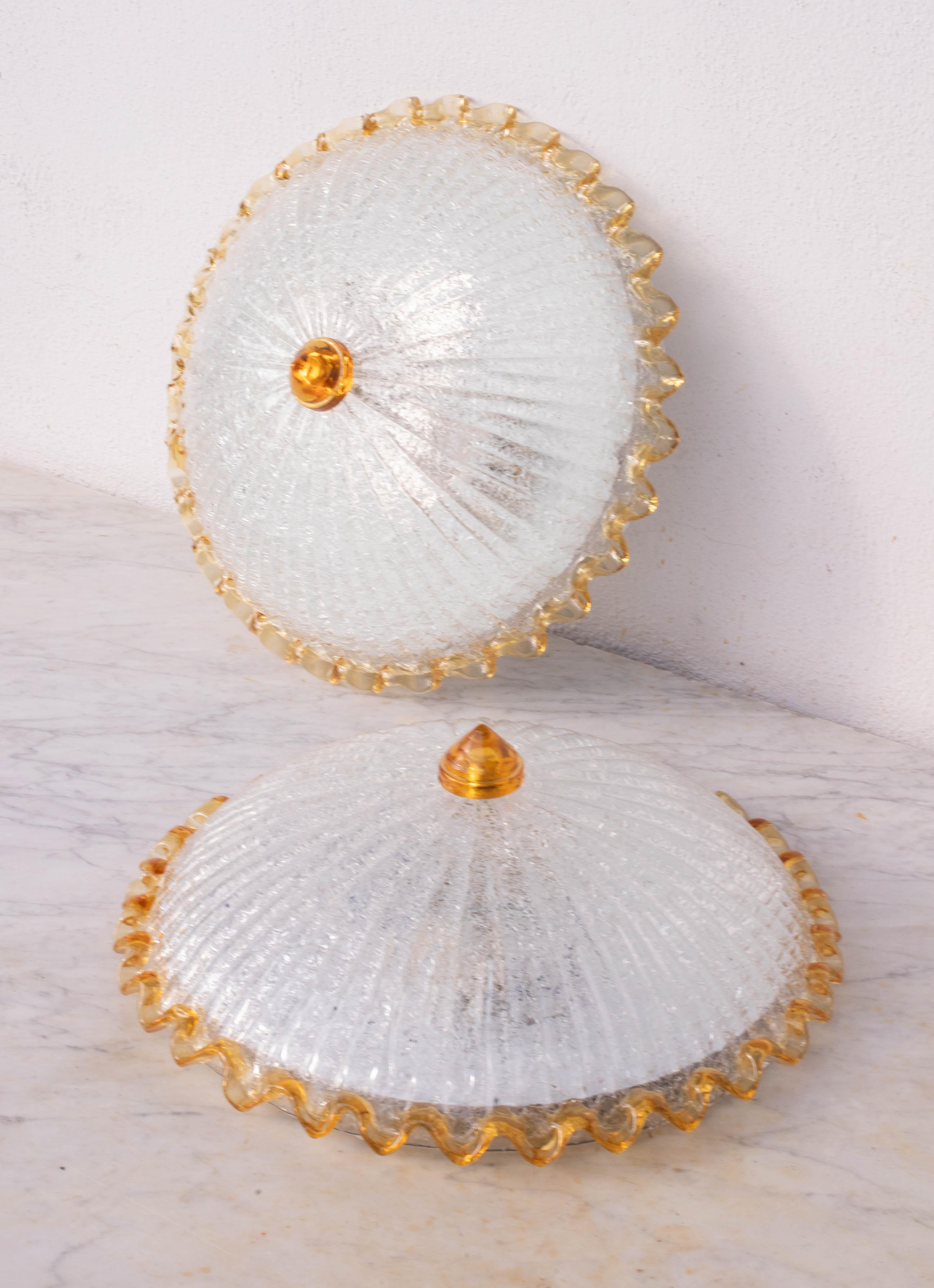 Ensemble de 2 plafonniers italiens en verre de Murano jaune de grande taille, Murano, 1970 en vente 7