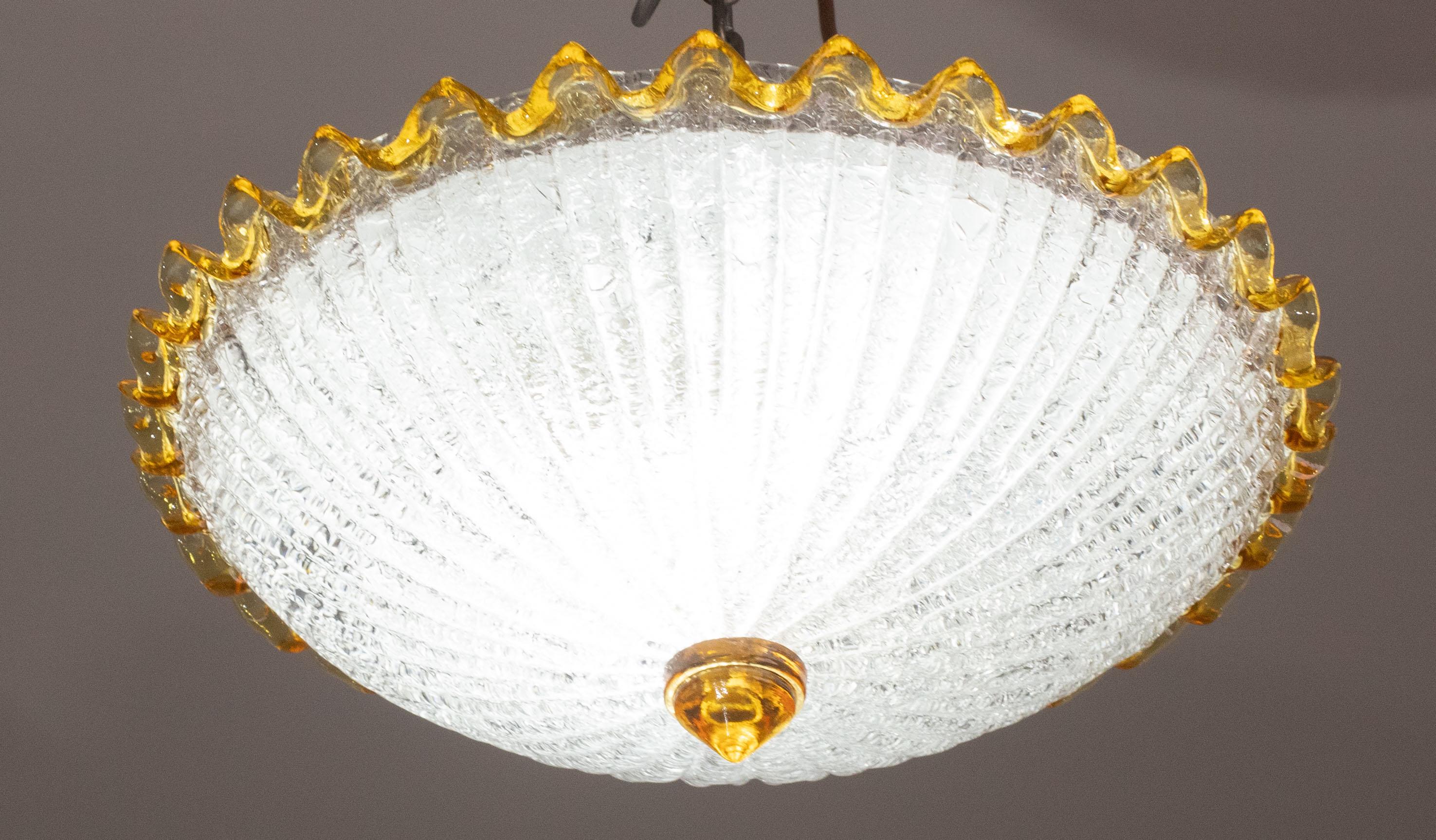 Ensemble de 2 plafonniers italiens en verre de Murano jaune de grande taille, Murano, 1970 en vente 2