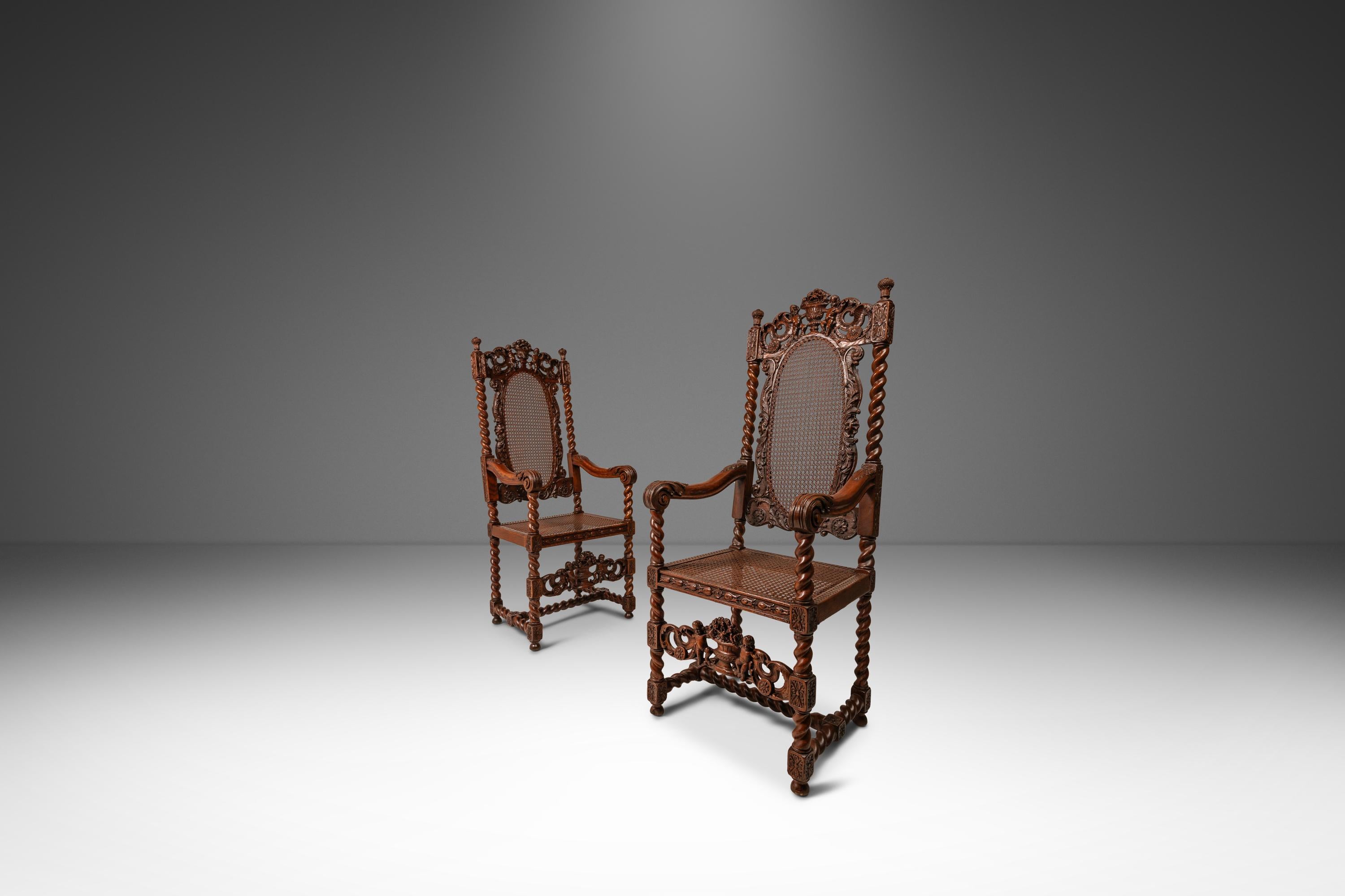 Ensemble de 2 fauteuils de style baroque Jacobean Stuart sculptés à la main, Angleterre, C.I.C. en vente 3