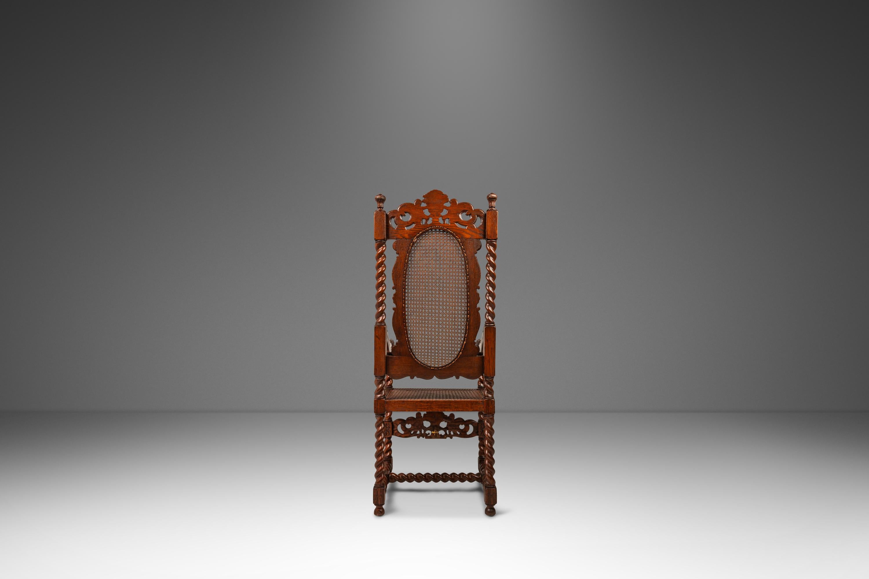 Ensemble de 2 fauteuils de style baroque Jacobean Stuart sculptés à la main, Angleterre, C.I.C. Bon état - En vente à Deland, FL
