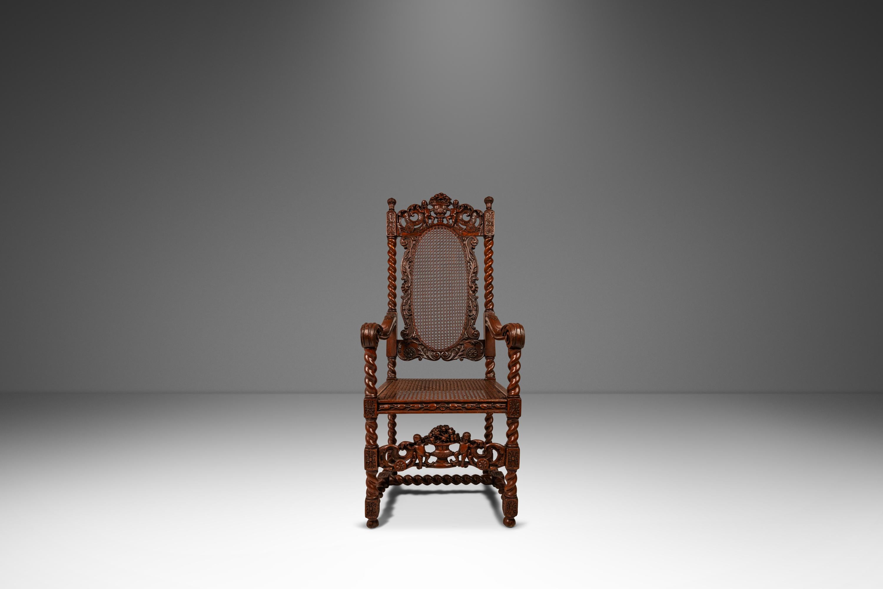 Chêne Ensemble de 2 fauteuils de style baroque Jacobean Stuart sculptés à la main, Angleterre, C.I.C. en vente