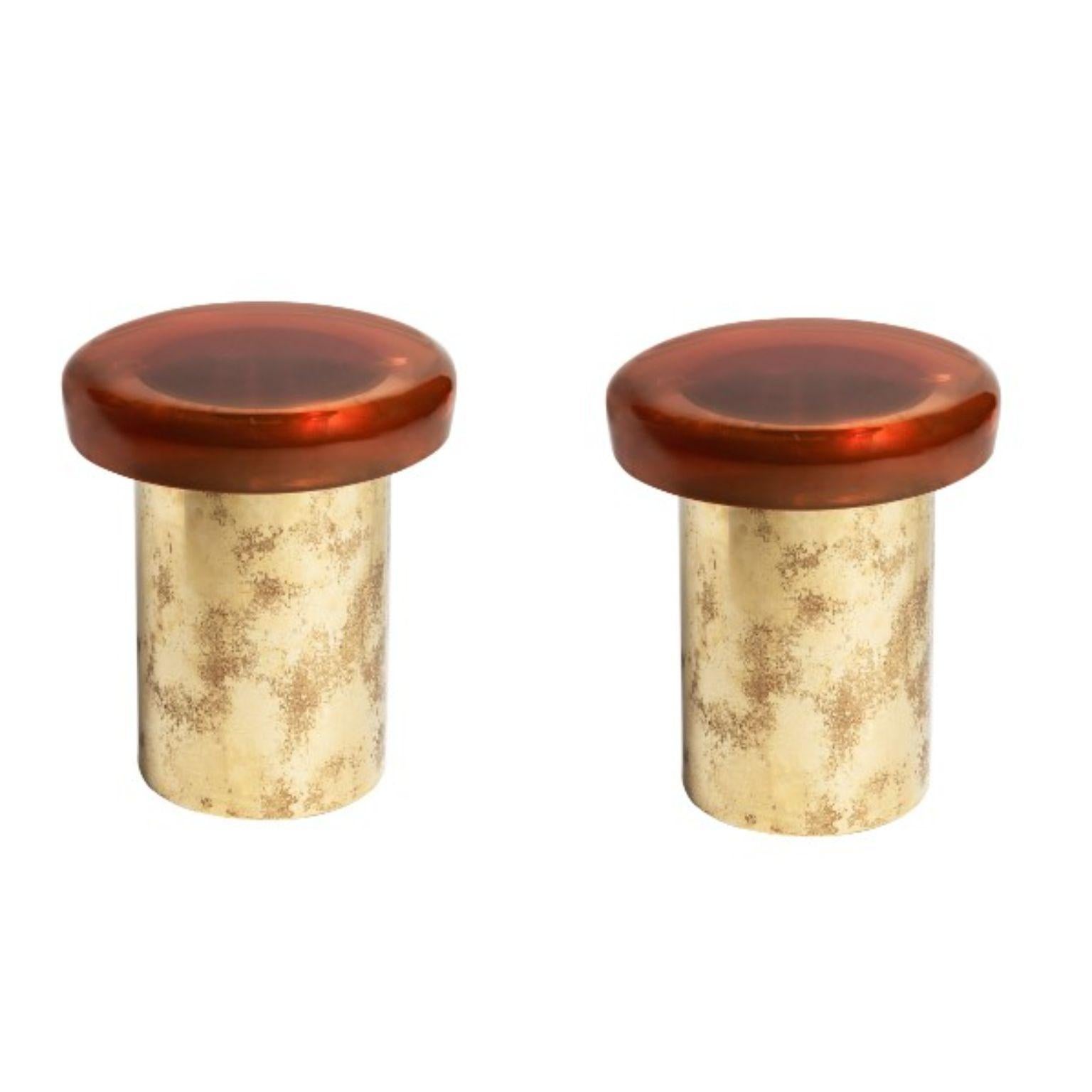 Set of 2 Jade stools by Draga & Aurel
Dimensions: W 40, D 40, H 46, top Ø 40 cm
Materials: Resin and bronze

Formed from a combination of reflective resin and solid brass, the Jade coffee tables look like precious gems. The surface is made by