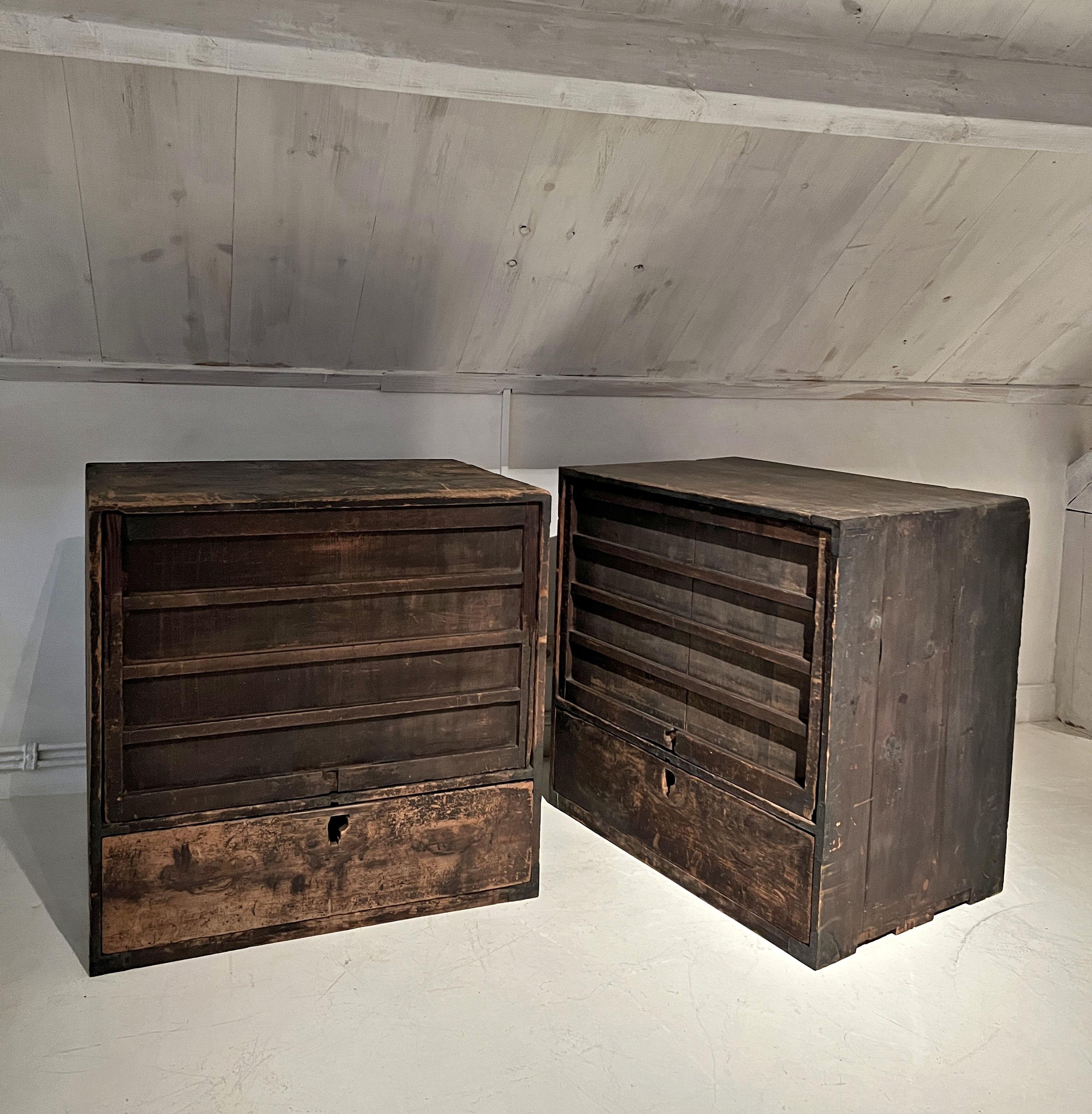 Set of 2 japanese 19th century wabi tansu sideboards cabinets For Sale 3