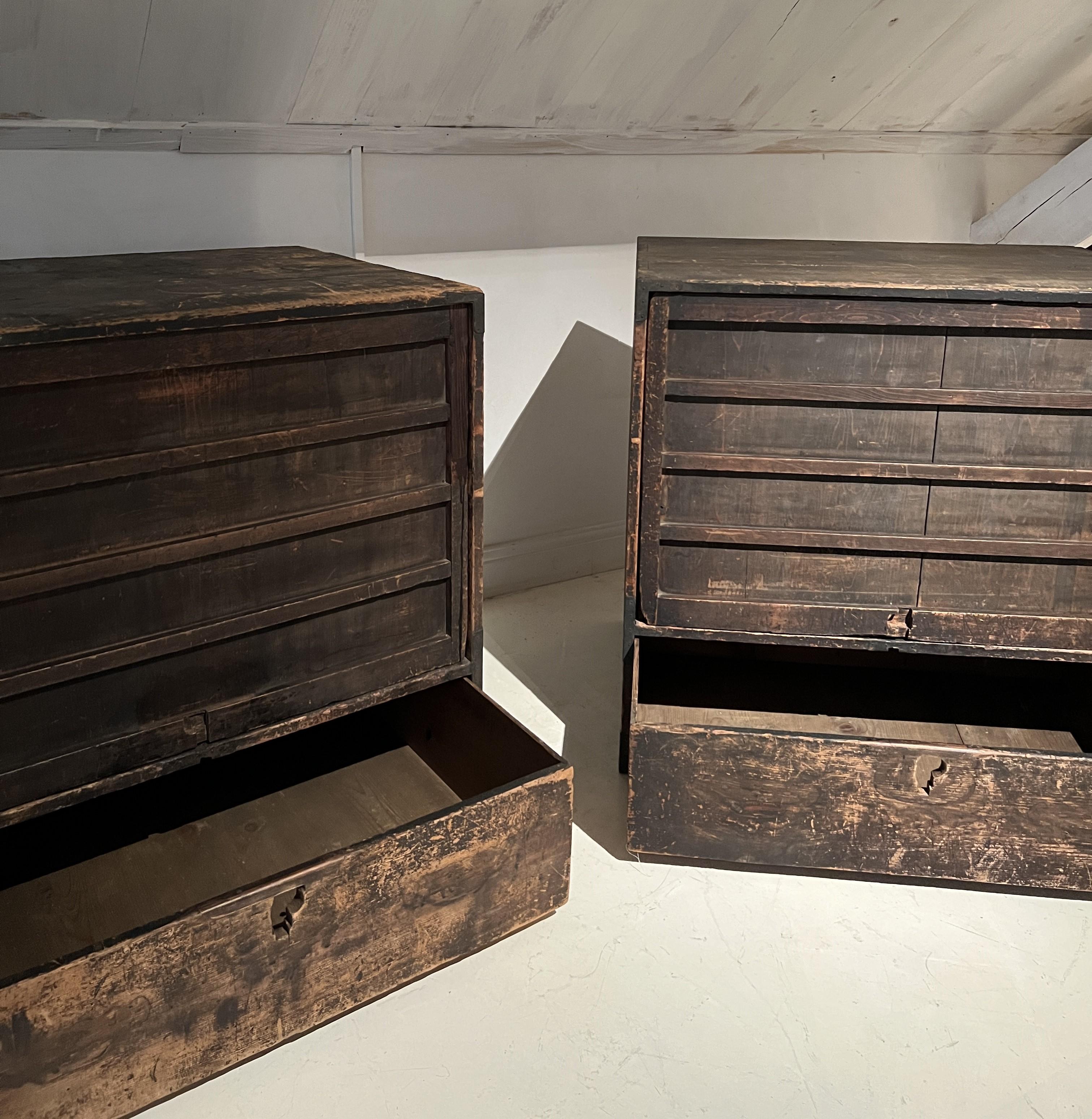 Set of 2 japanese 19th century wabi tansu sideboards cabinets For Sale 4