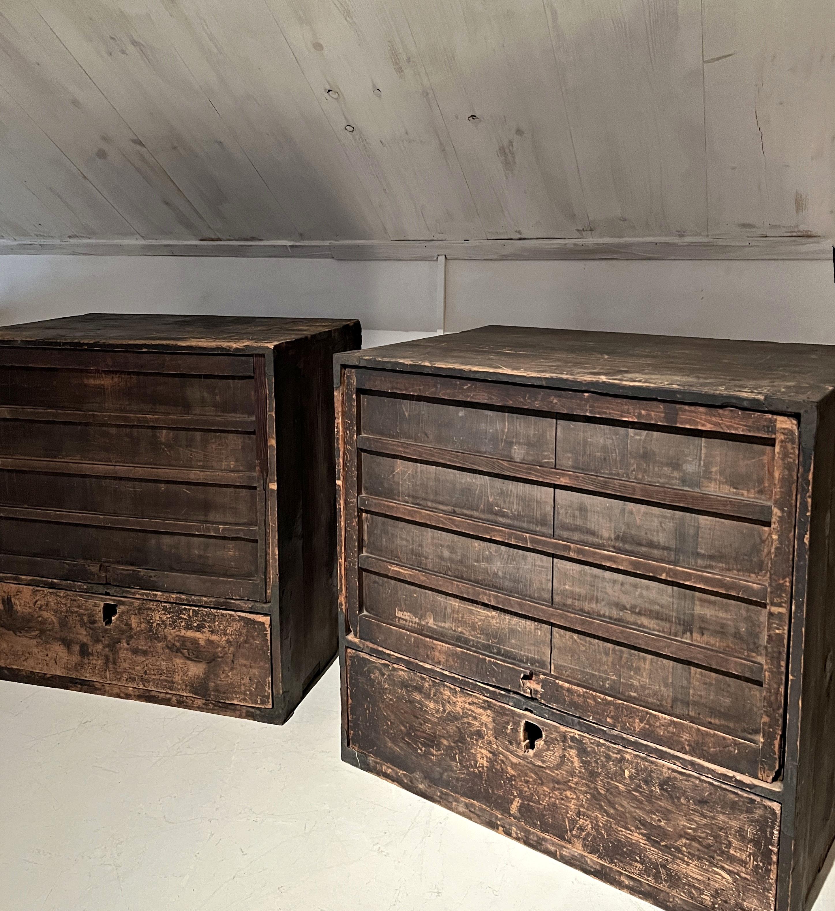 Set of 2 japanese 19th century wabi tansu sideboards cabinets For Sale 1