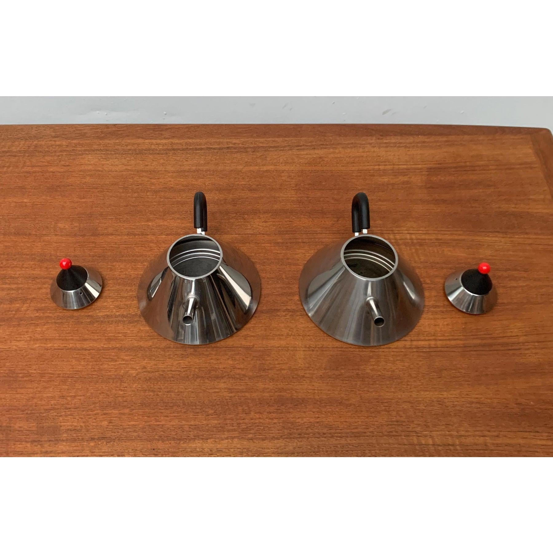 Ensemble de 2 bouilloires japonaises postmodernes en acier inoxydable en vente 2
