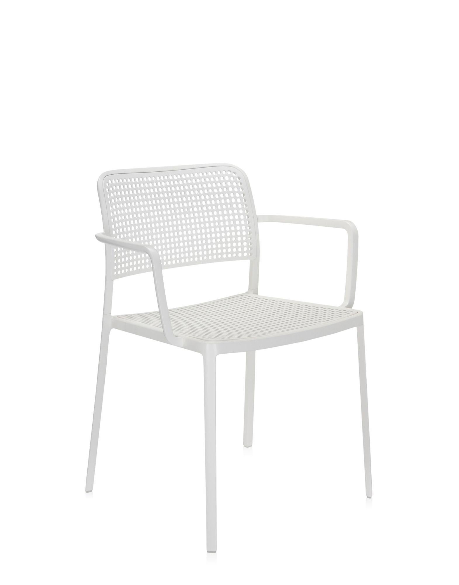 Audrey is a versatile and contemporary chair which because of its simple, clean lines obtained through a special die-casting process is composed of only two parts and made without welding. It is multifunctional and adaptable to all uses - indoor,