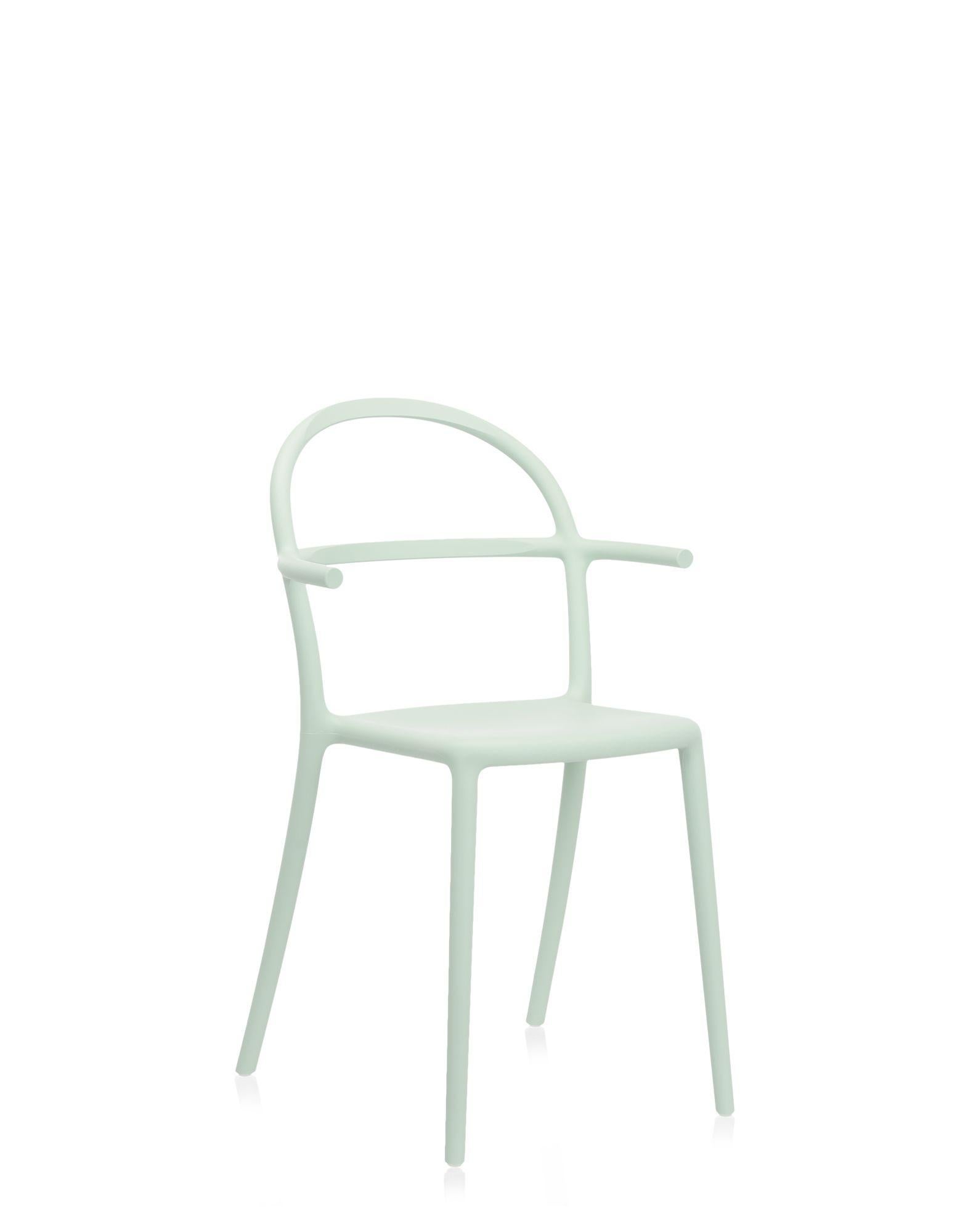Generic is an ambitious project of deeply ethical connotations, in which new objectives are defined for contemporary design to fulfil and creativity is seen in the light of a public service. Thanks to a creative concept by Philippe Starck, Kartell