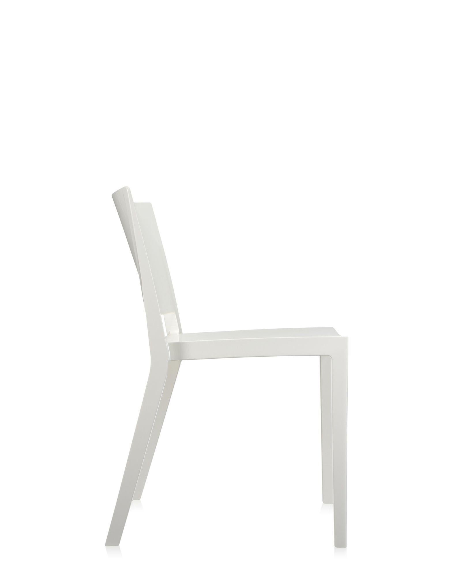 Modern Set of 2 Kartell Lizz Chairs in White by Piero Lissoni & Carlo Tamborini For Sale