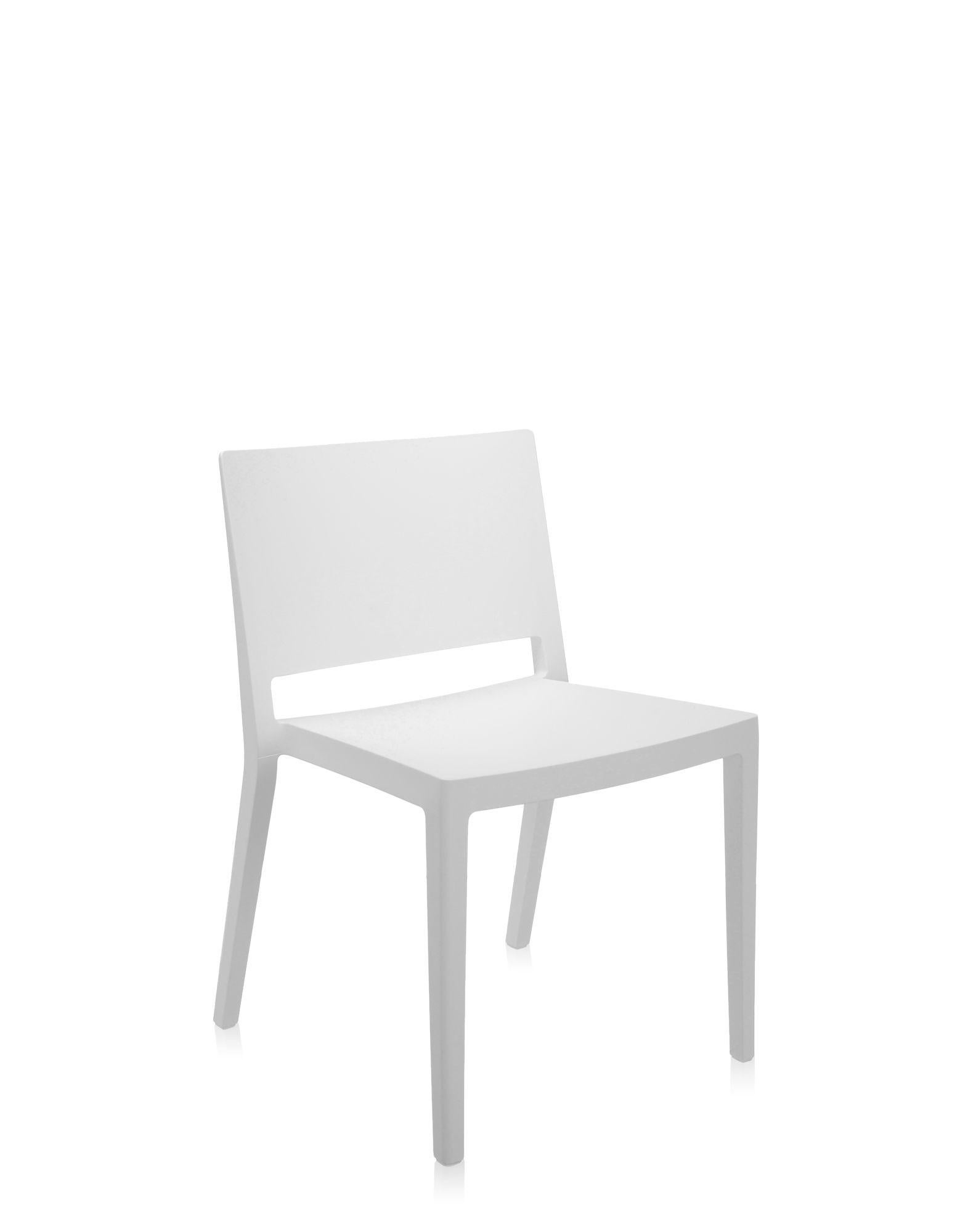 A lightweight chair, with essential, strict lines, in synch with the minimalist and refined style of its designer, Piero Lissoni. Lizz is now also available in a matte version with six colors, evocative of typical Scandinavian design, with a