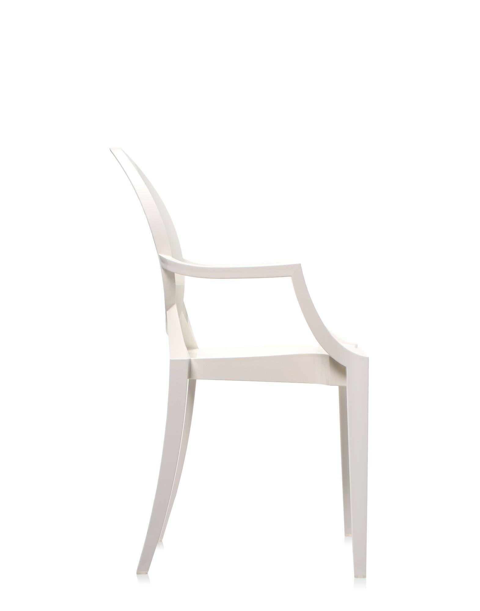 Moderno Set di 2 poltrone Kartell Louis Ghost in bianco lucido di Philippe Starck in vendita