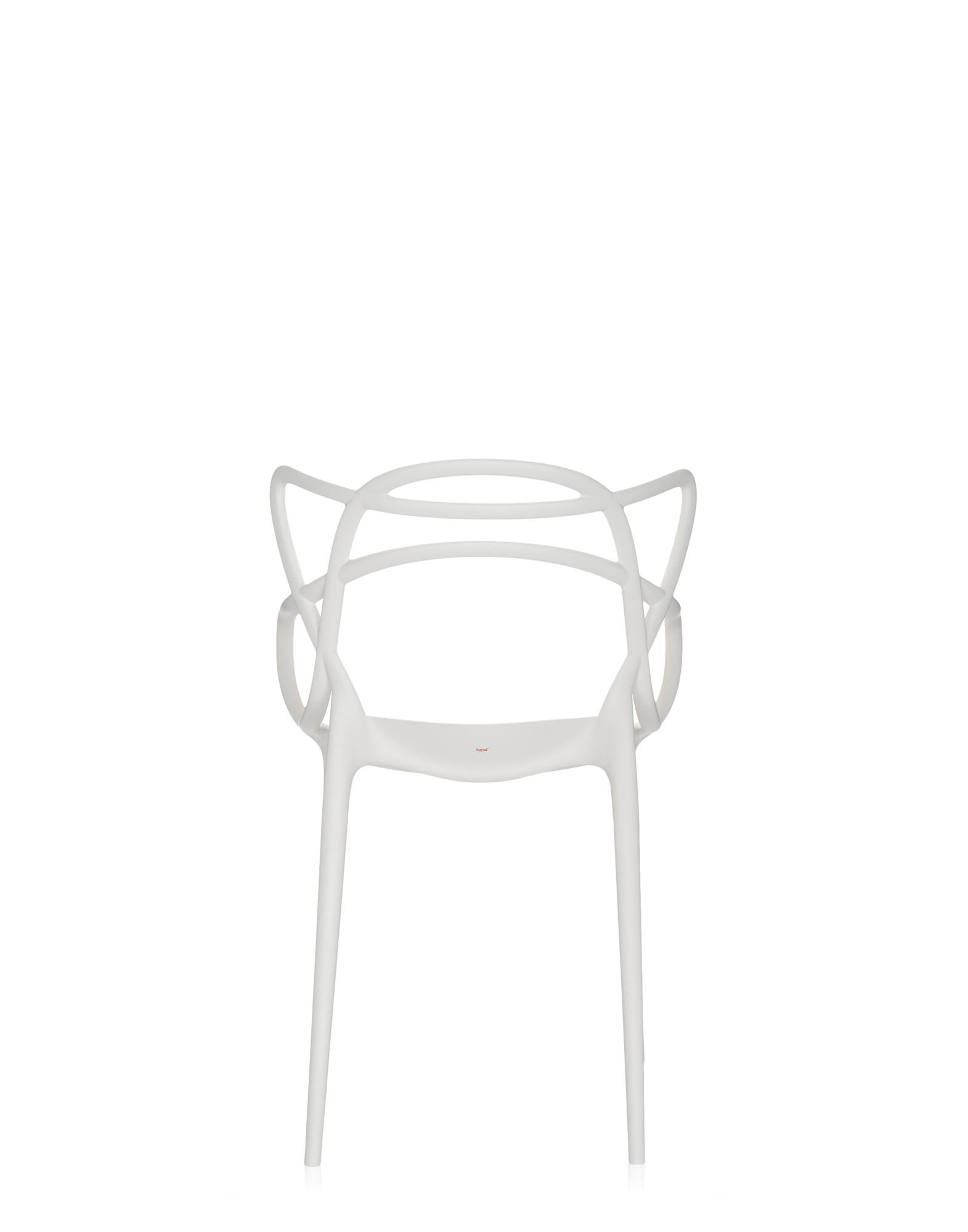 Modern Set of 2 Kartell Masters Chairs in White by Philippe Starck & Eugeni Quitllet For Sale