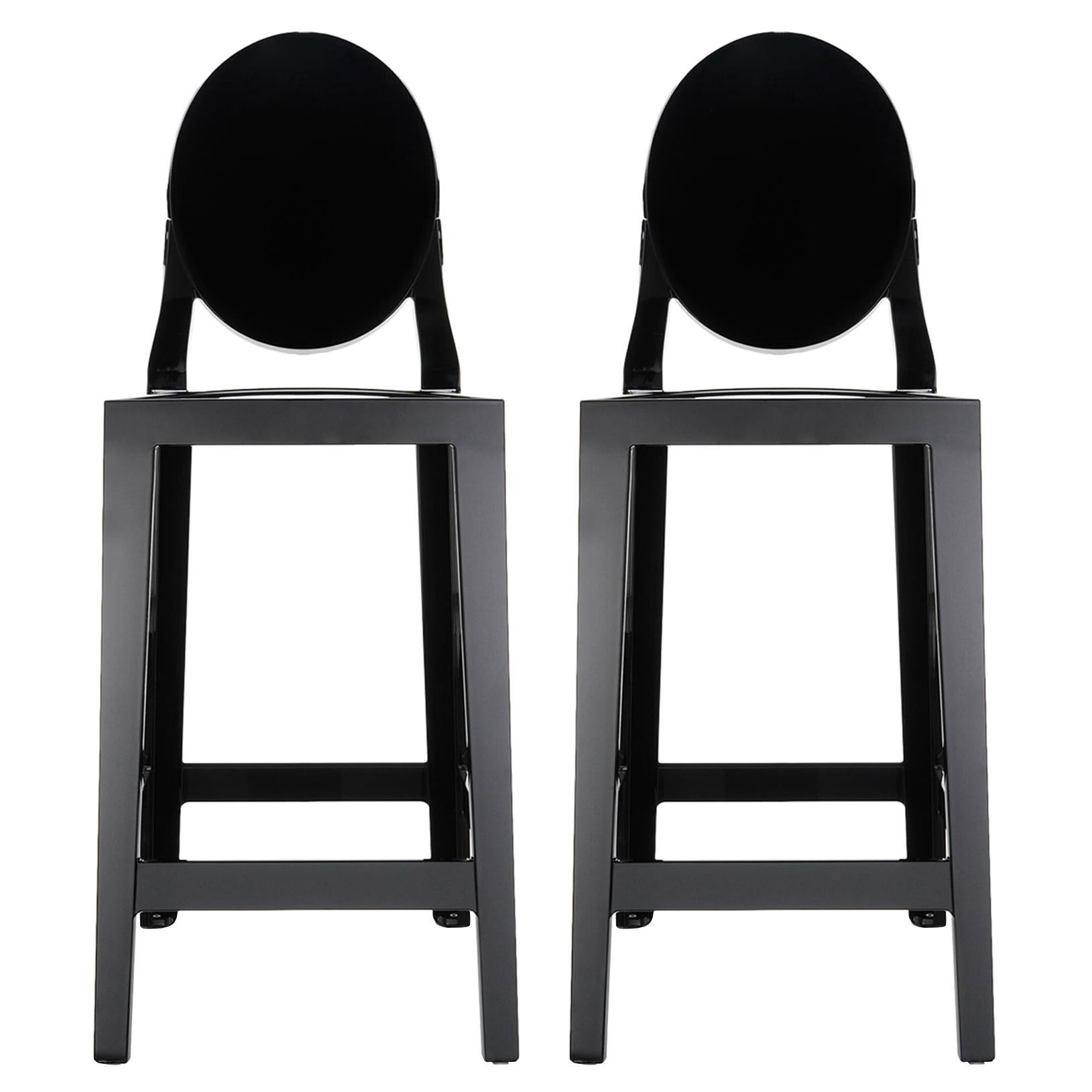 2er-Set Kartell One More Counter Hocker in schwarzem Passepartout von Philippe Starck