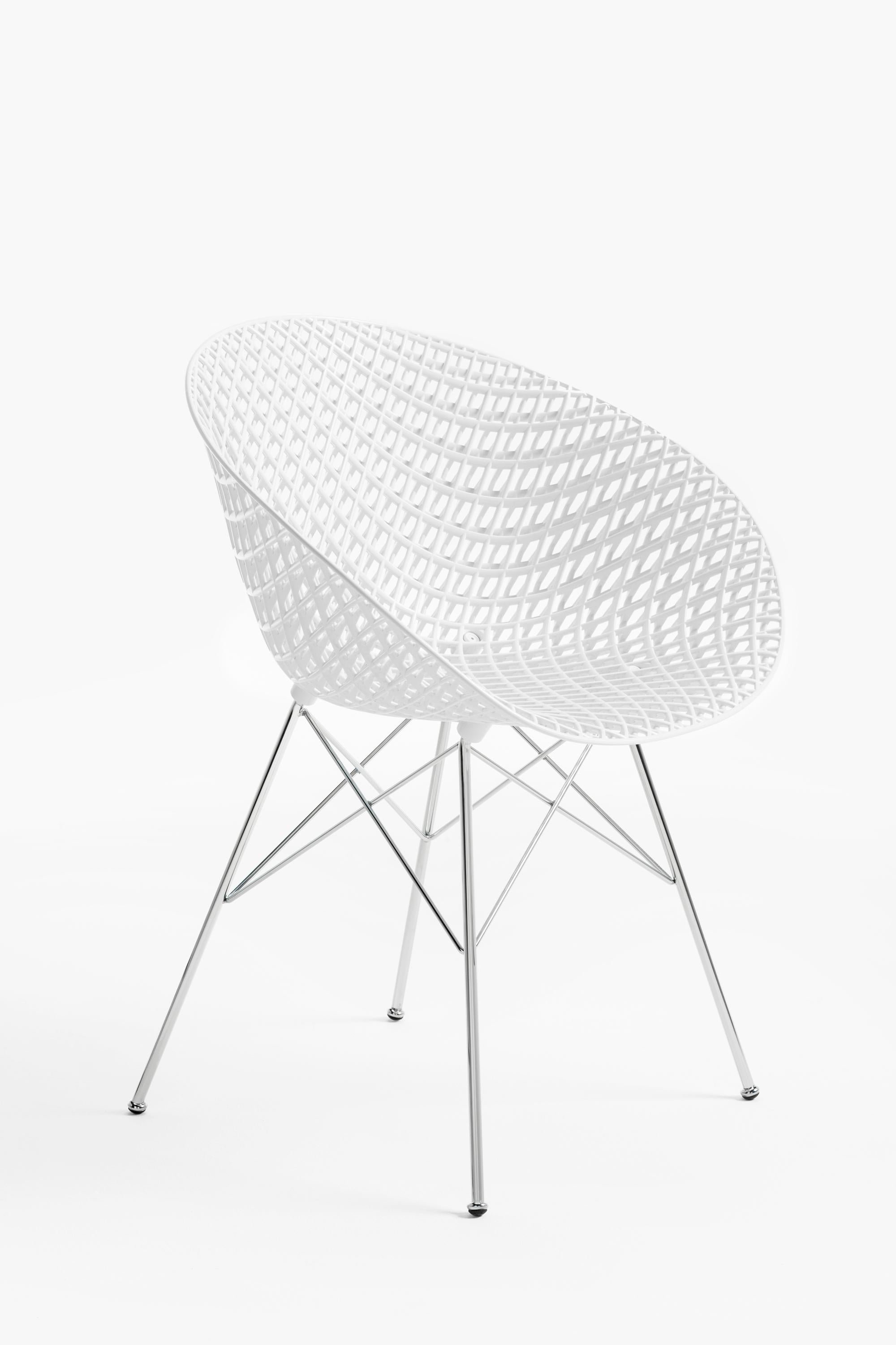 Modern Set of 2 Kartell Smatrik Chair in Crystal with Chrome Legs by Tokujin Yoshioka For Sale