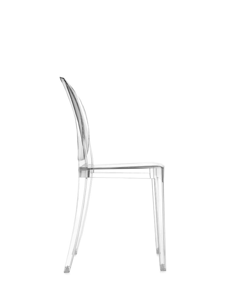 Modern Set of 2 Kartell Victoria Ghost Chairs in Crystal by Philippe Starck For Sale