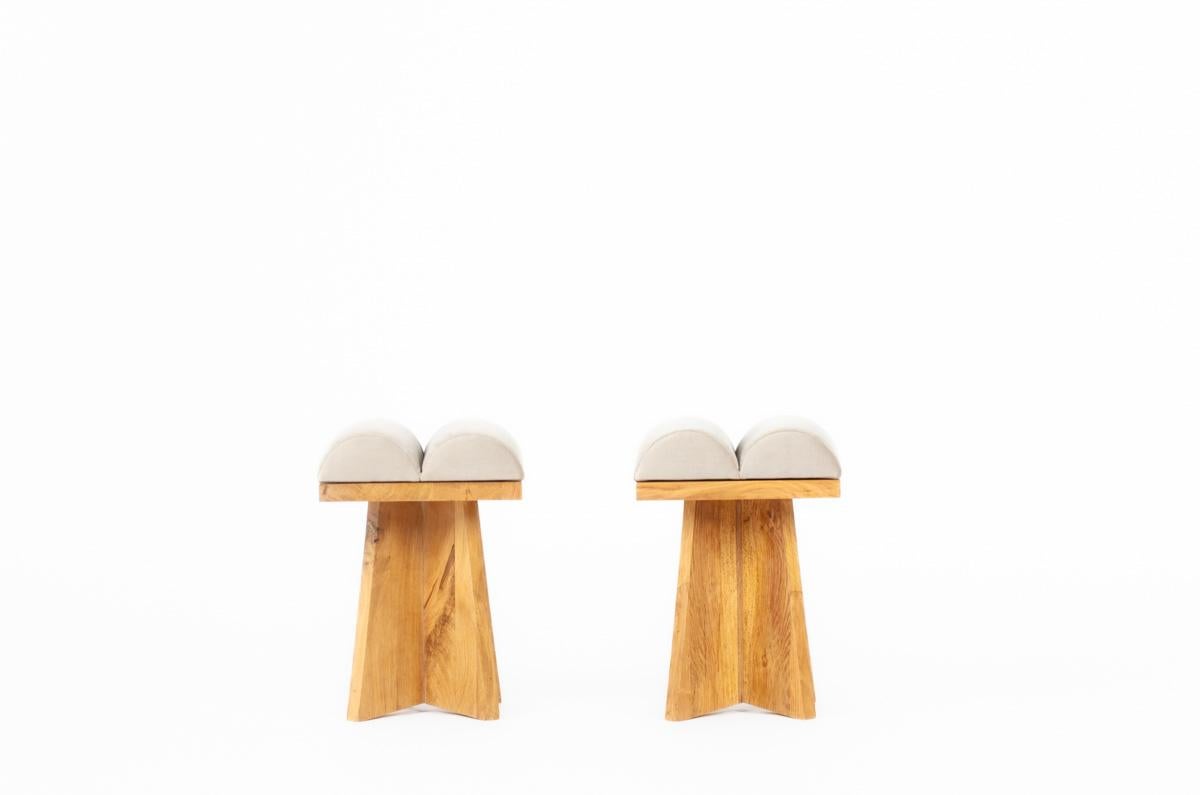 Set of 2 stools model Khi
Made-to-measure with your finishes
A square seat and X-shaped base
With cushions in foam covered by velvet

Made with old wood in our workshop

Finishes: 
- stained wood,
- golden oak buffer varnish,
- medium oak buffer