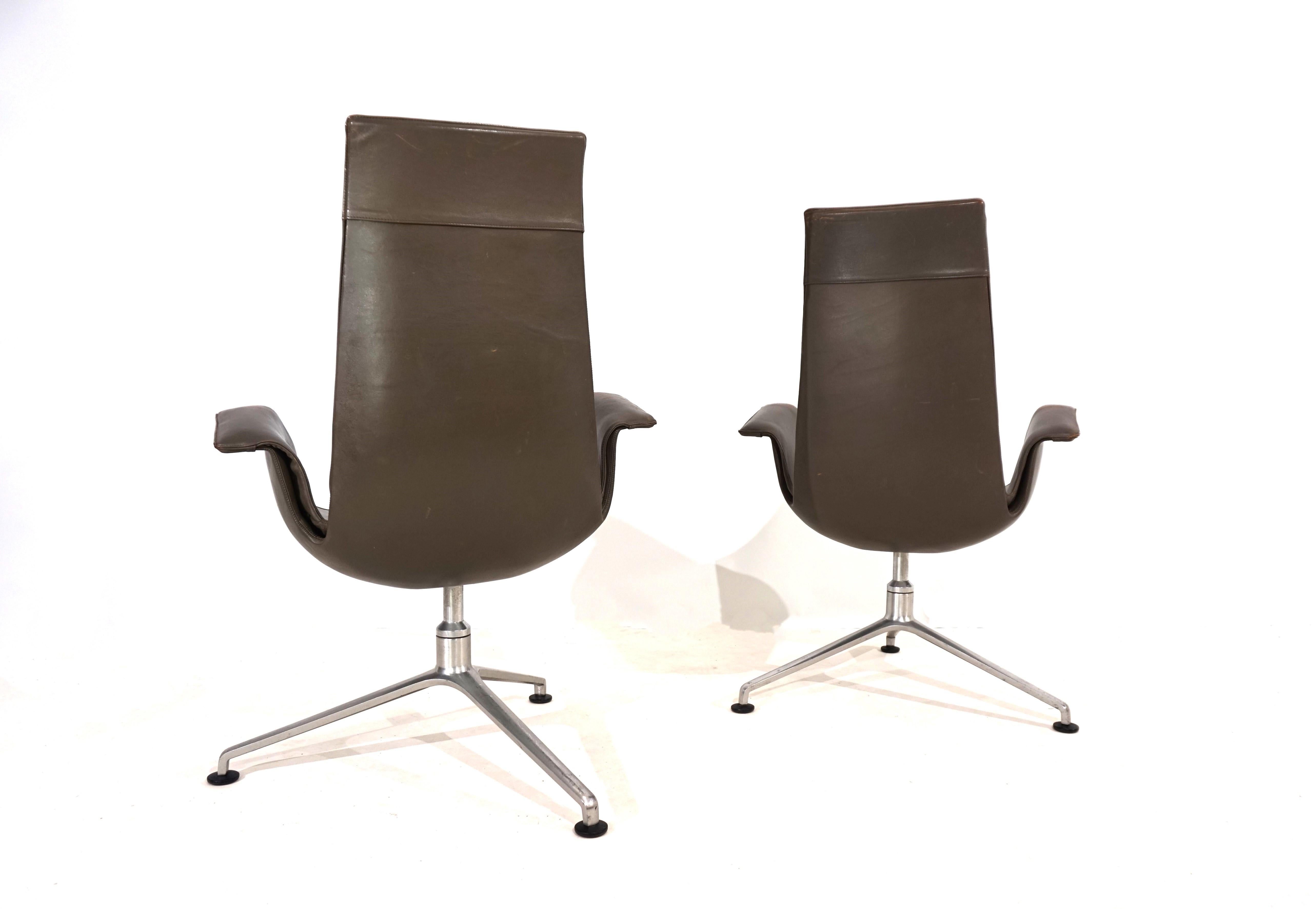 Milieu du XXe siècle Ensemble de 2 chaises en cuir Kill International FK6725 de Fabricius & Kastholm en vente