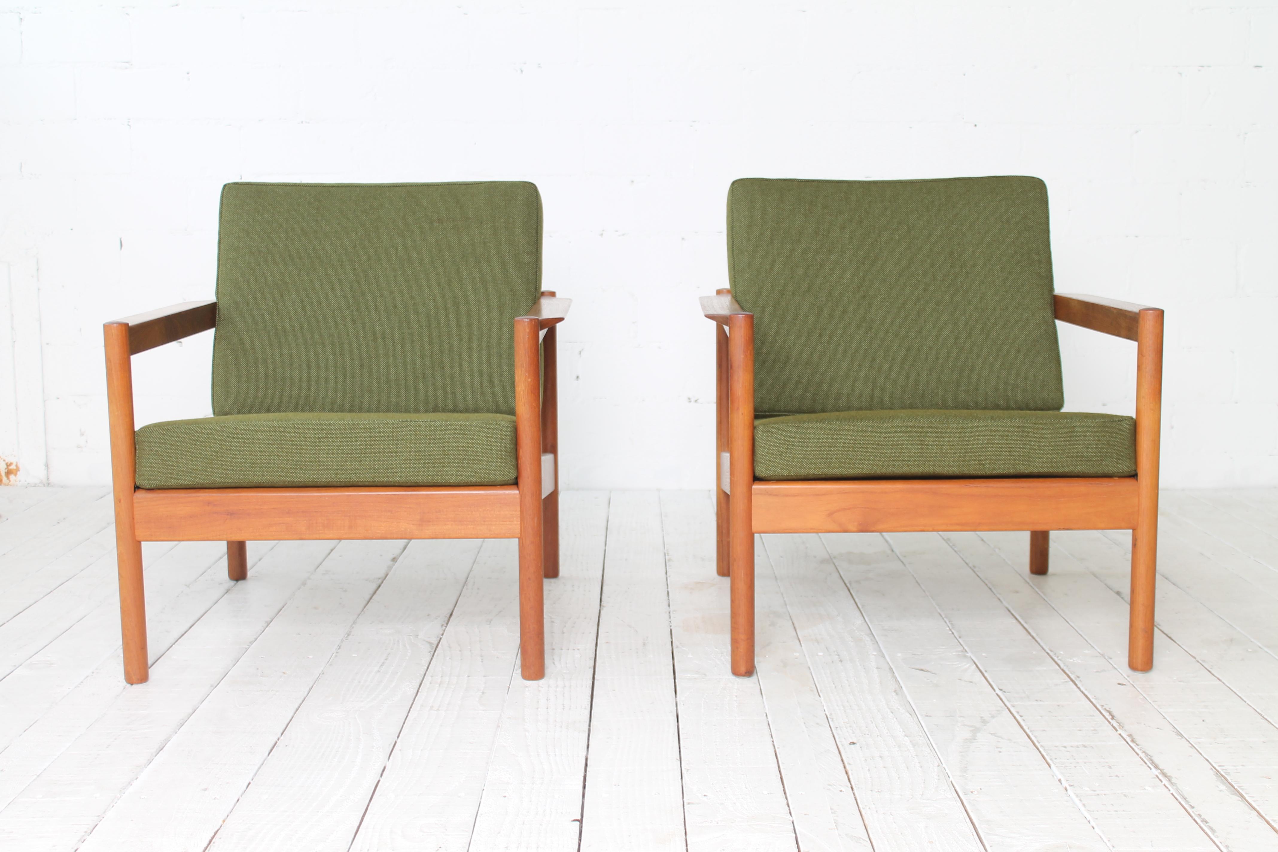 Set of 2 KK161 Easy Chairs by Kai Kristiansen for Magnus Olesen For Sale 1