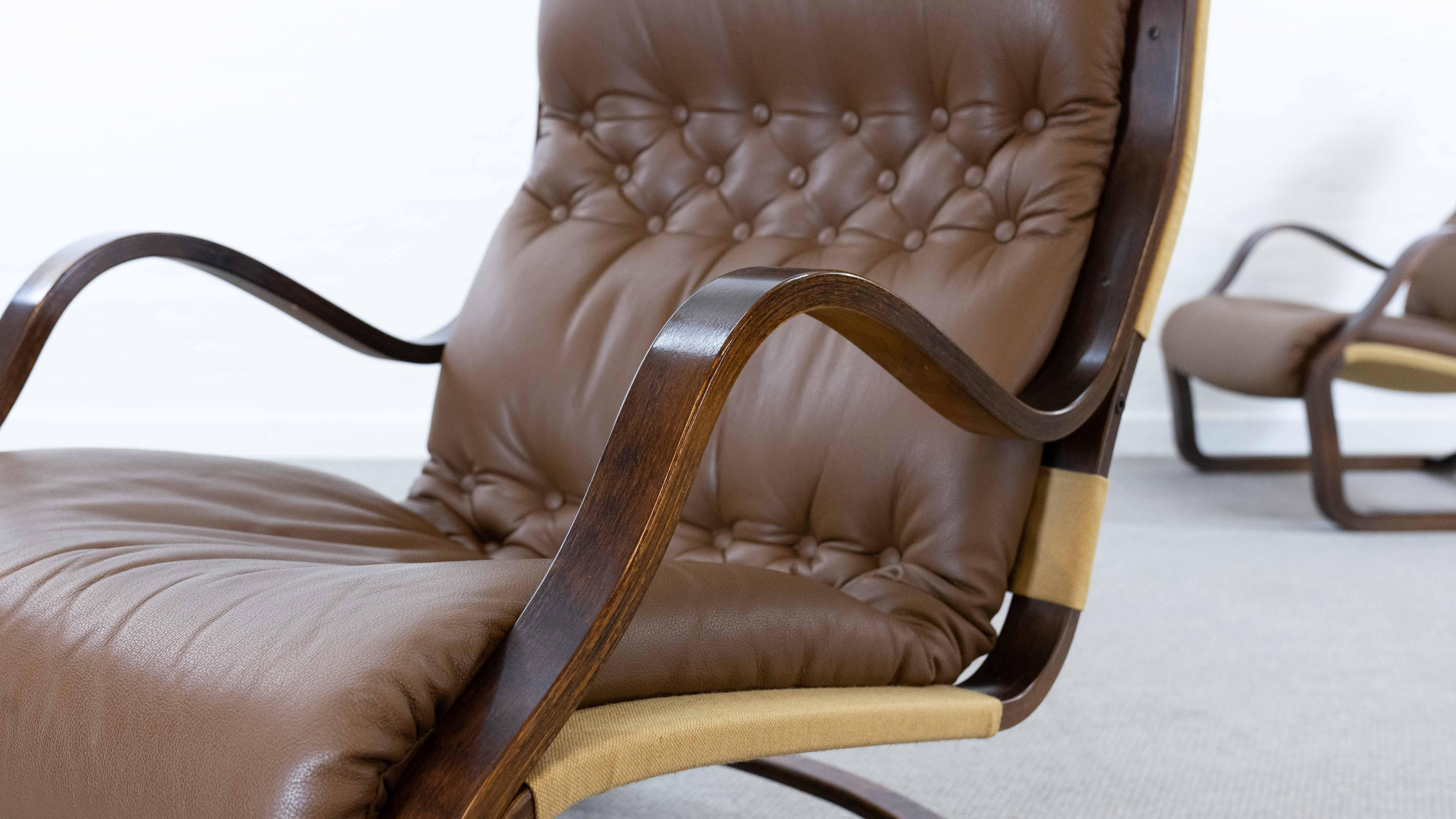 Lot de 2 fauteuils KOIVUTARU en cuir marron par Esko Pajamies pour Asko en vente 1