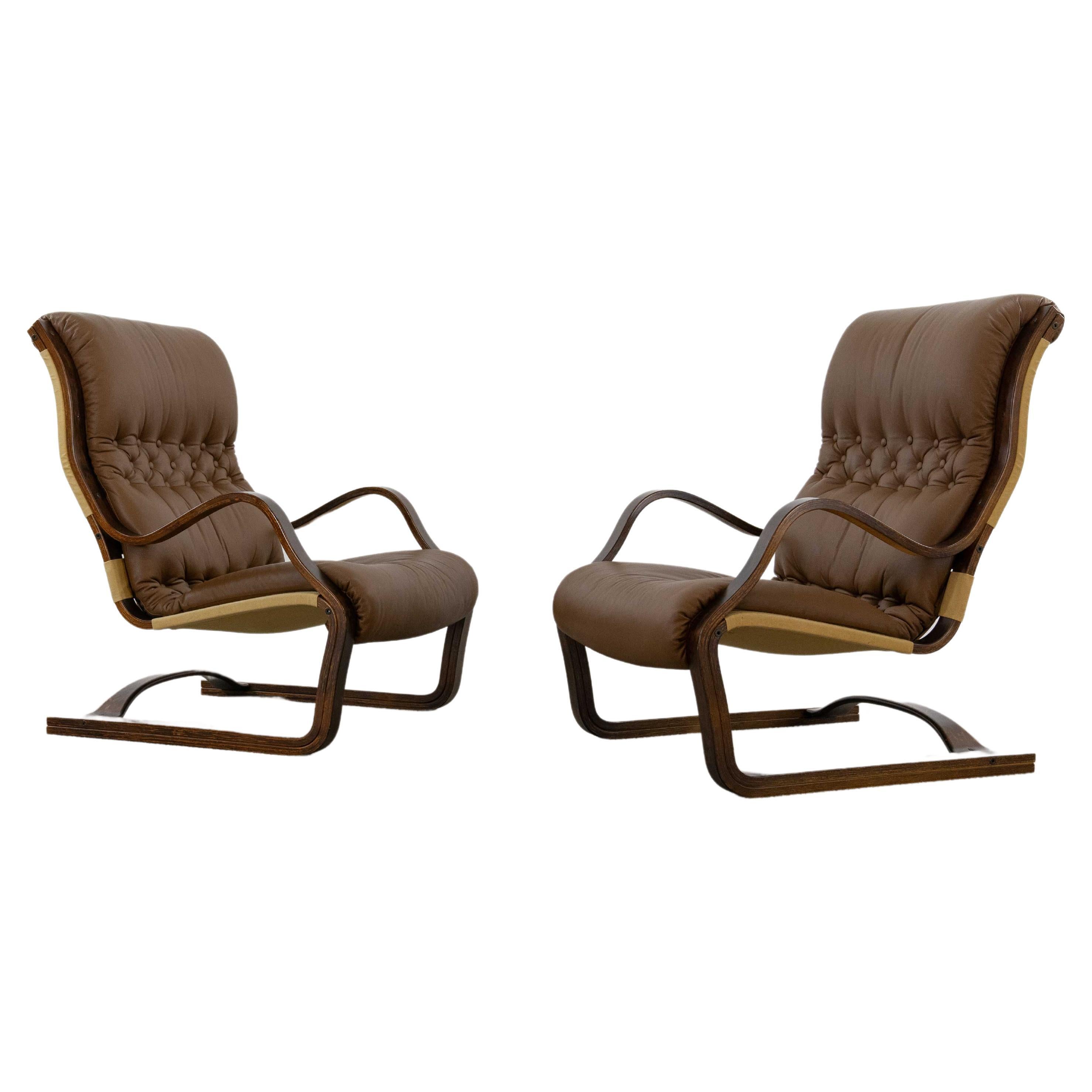 Set of 2 KOIVUTARU Easy Chairs by Esko Pajamies for ASKO in brown leather For Sale
