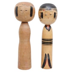 Ensemble de 2 poupées "Kokeshi". Poupées