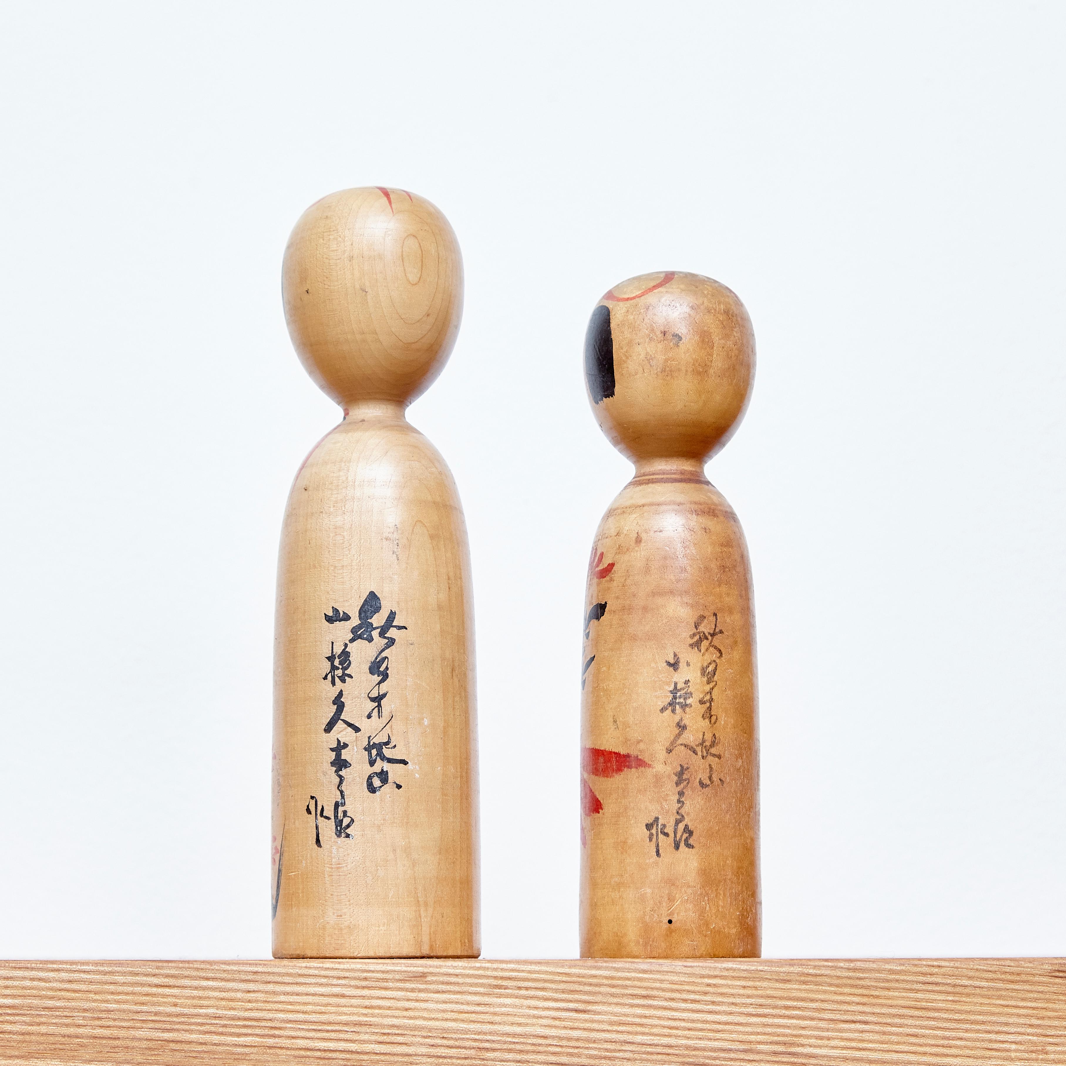 Edo Set of 2 Kokeshi Japanese Wood Hand Painted Doll