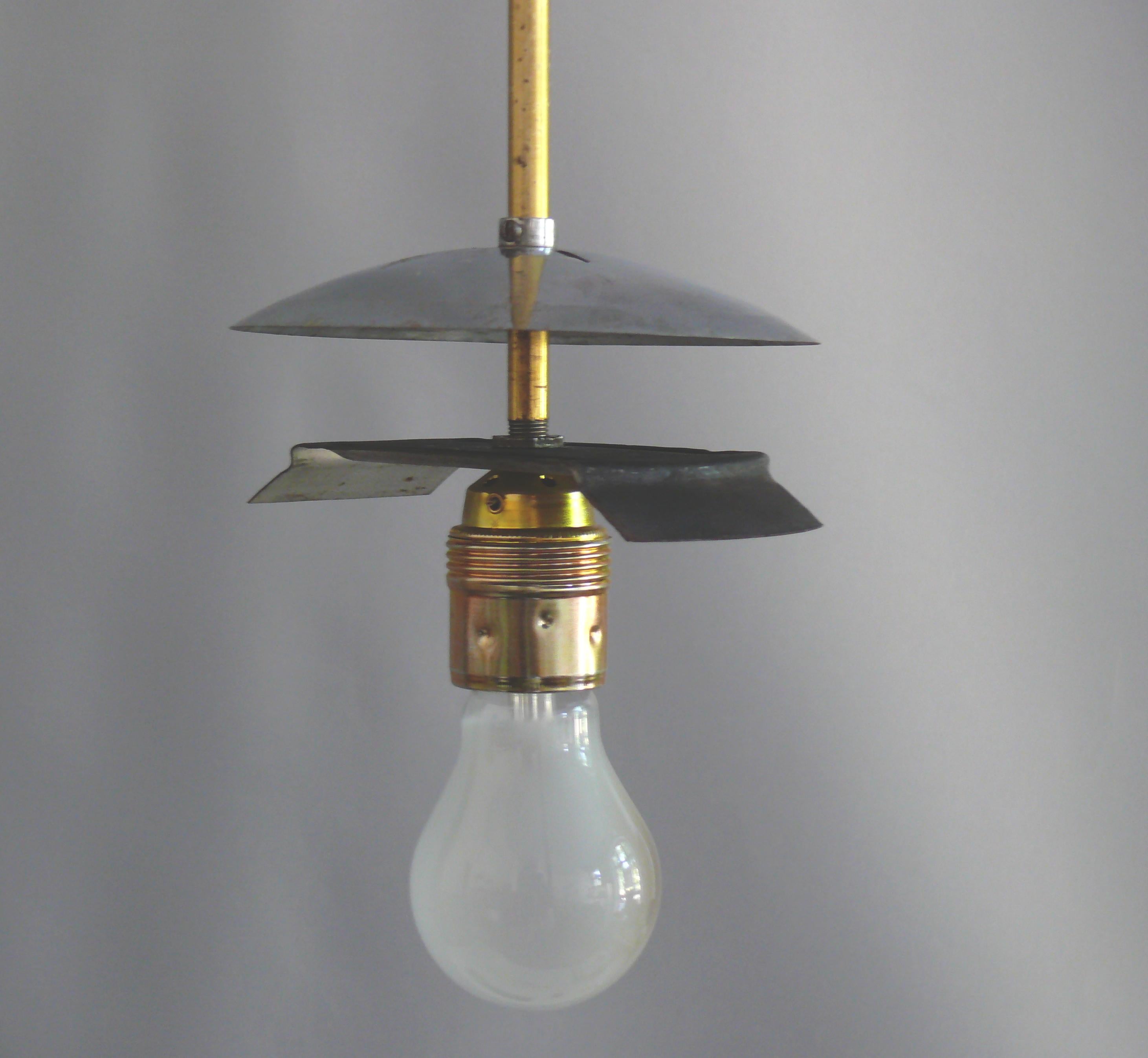 Ensemble de 2 grandes lampes suspendues Art Déco avec verre opalin, années 1930 en vente 2