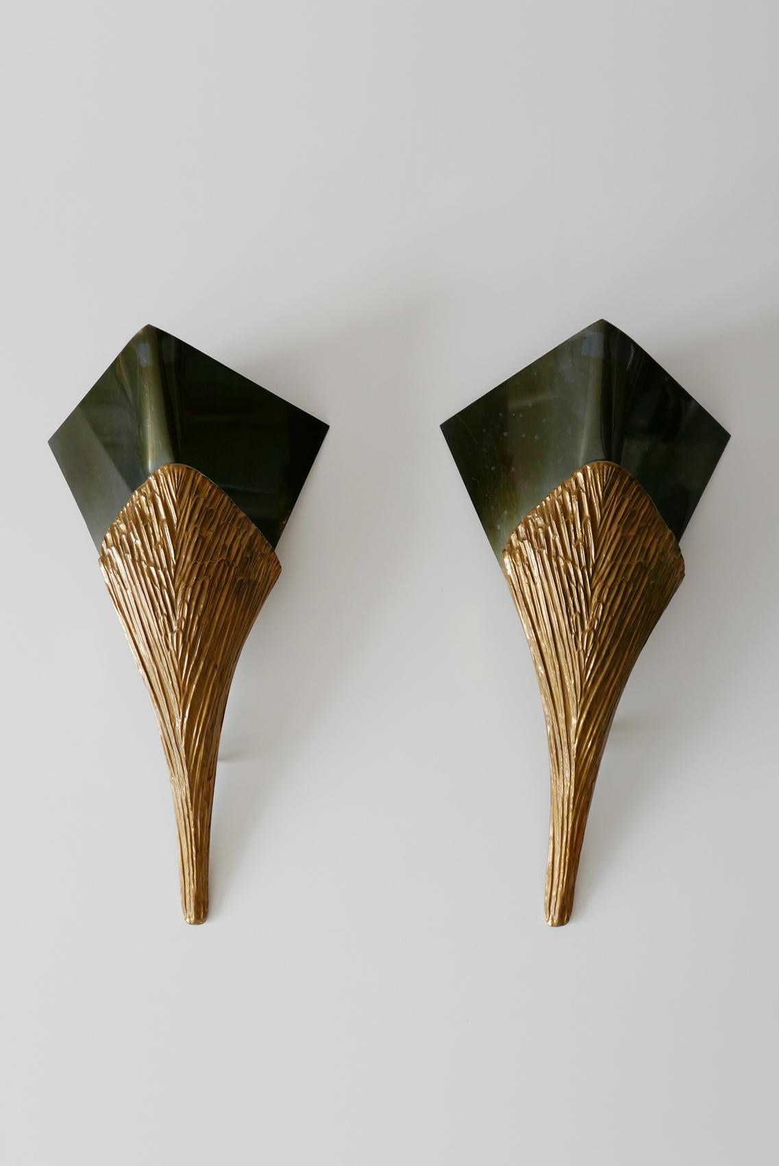 Set of 2 Large Bronze Nefertiti Sconces by Chrystiane Charles for Charles Paris For Sale 1