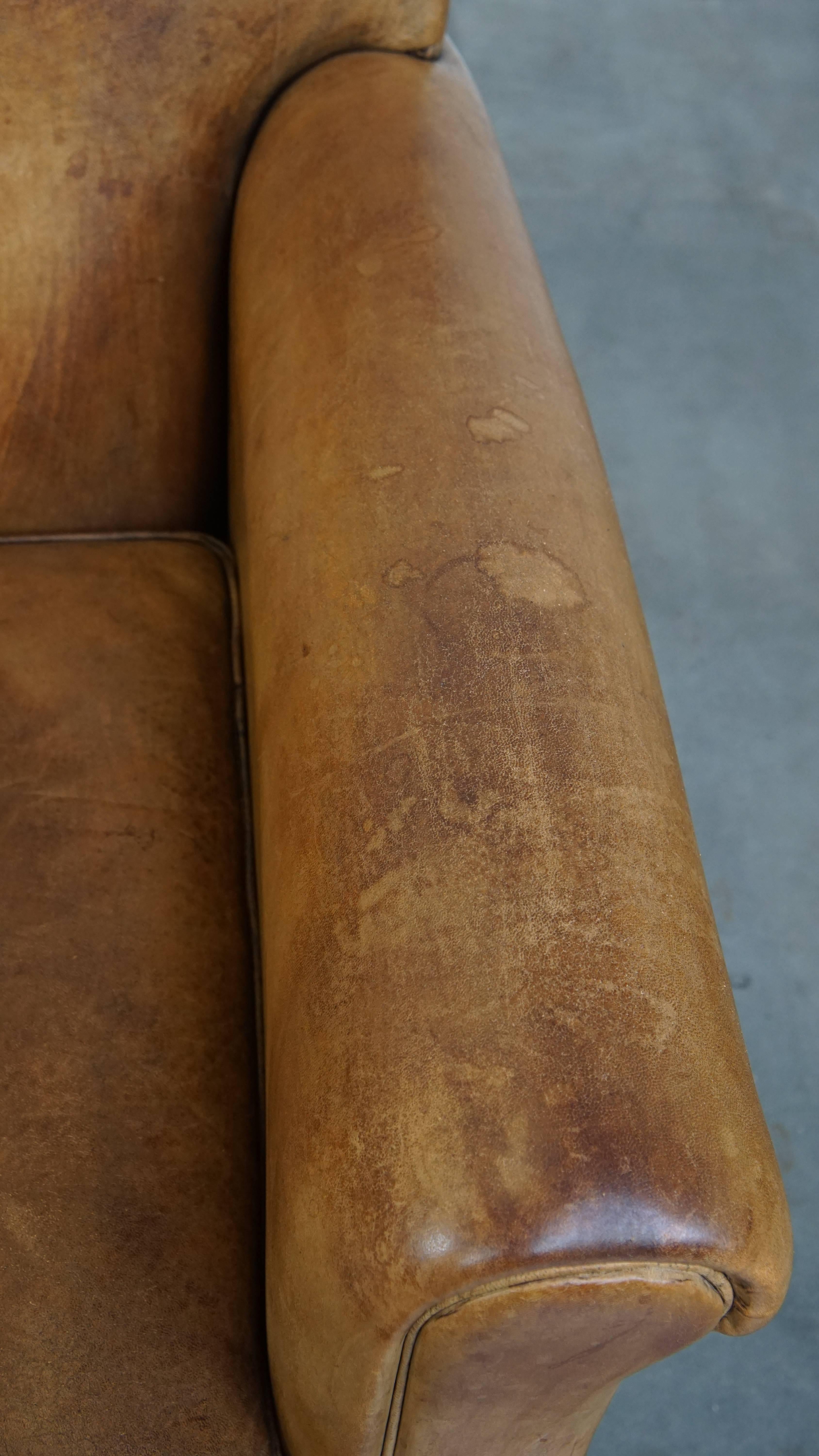 Ensemble de 2 grands fauteuils vintage confortables en cuir de mouton en vente 2