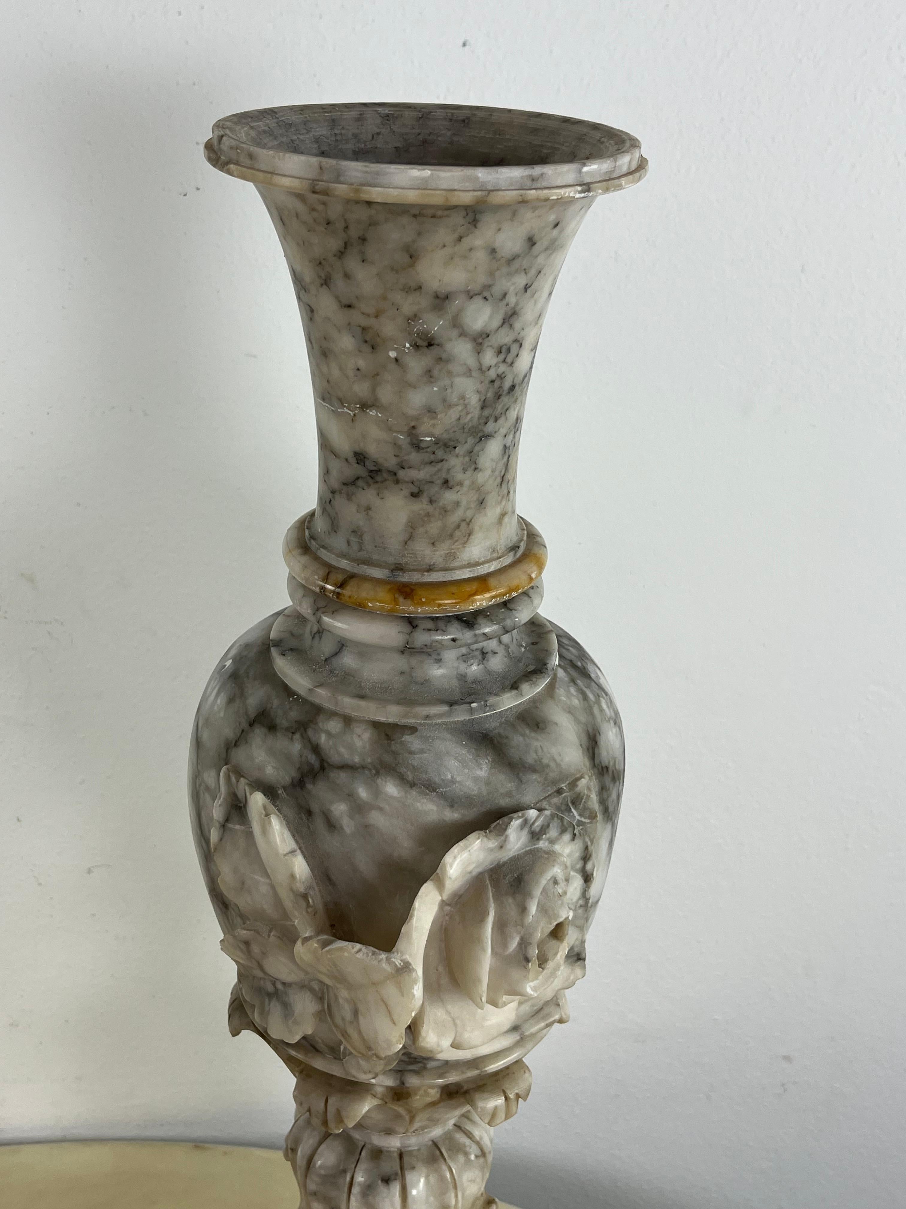 Ensemble de 2 grands vases italiens en albâtre du milieu des années 1930 en vente 3