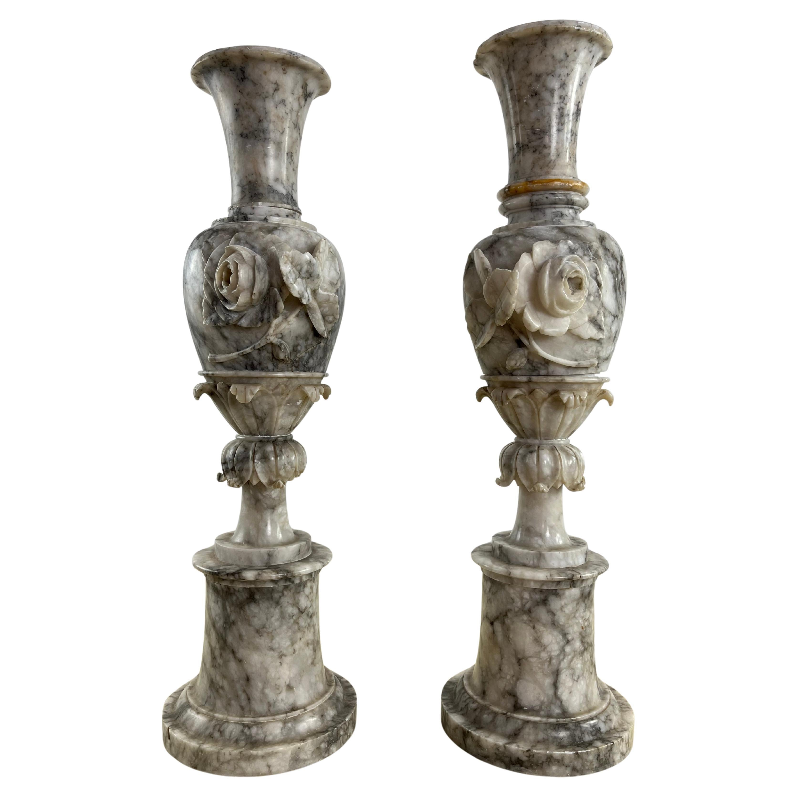 Satz von 2 großen italienischen Alabaster-Vasen Mitte der 1930er Jahre